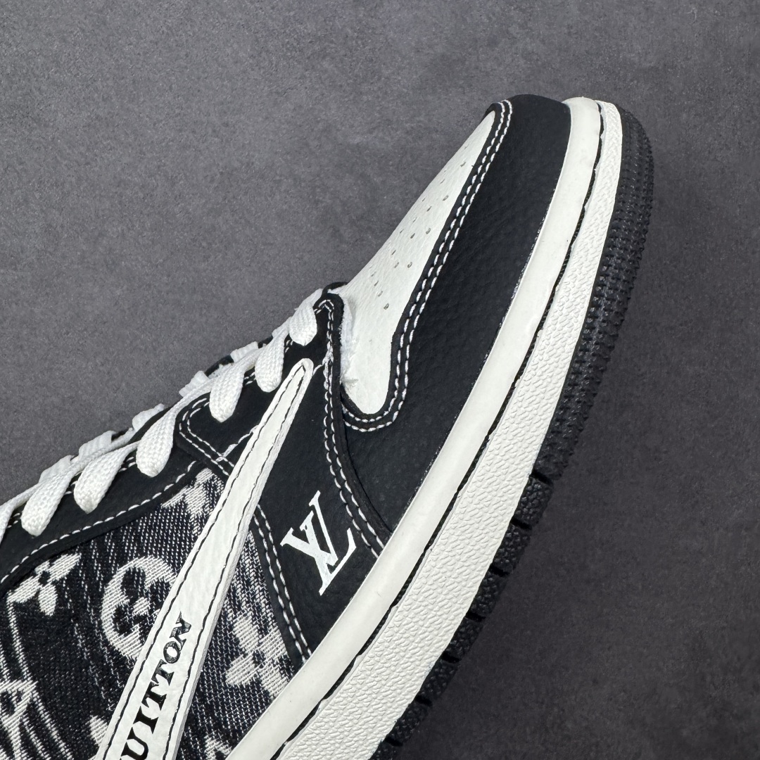 图片[5]-【定制版】LV × AJ1倒钩低帮白黑牛仔 高端定制联名 大厂纯原品质出货 清洁度 电绣工艺 皮料切割干净无任何毛边 细节完美 货号：SC0601-052 尺码：36 36.5 37.5 38 38.5 39 40 40.5 41 42 42.5 43 44 44.5 45 编码：HXSB330340-选品中心