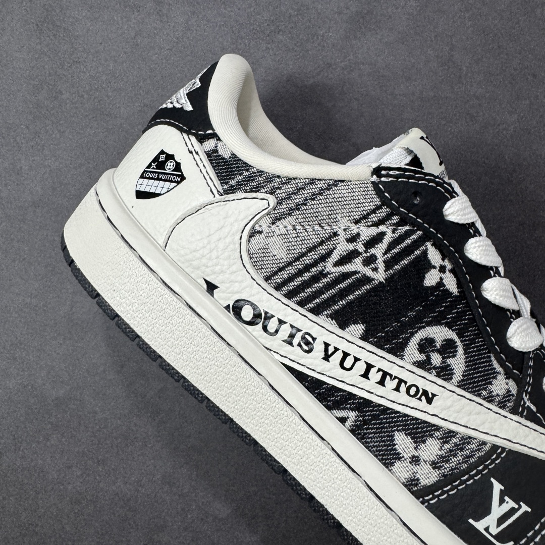 图片[6]-【定制版】LV × AJ1倒钩低帮白黑牛仔 高端定制联名 大厂纯原品质出货 清洁度 电绣工艺 皮料切割干净无任何毛边 细节完美 货号：SC0601-052 尺码：36 36.5 37.5 38 38.5 39 40 40.5 41 42 42.5 43 44 44.5 45 编码：HXSB330340-选品中心