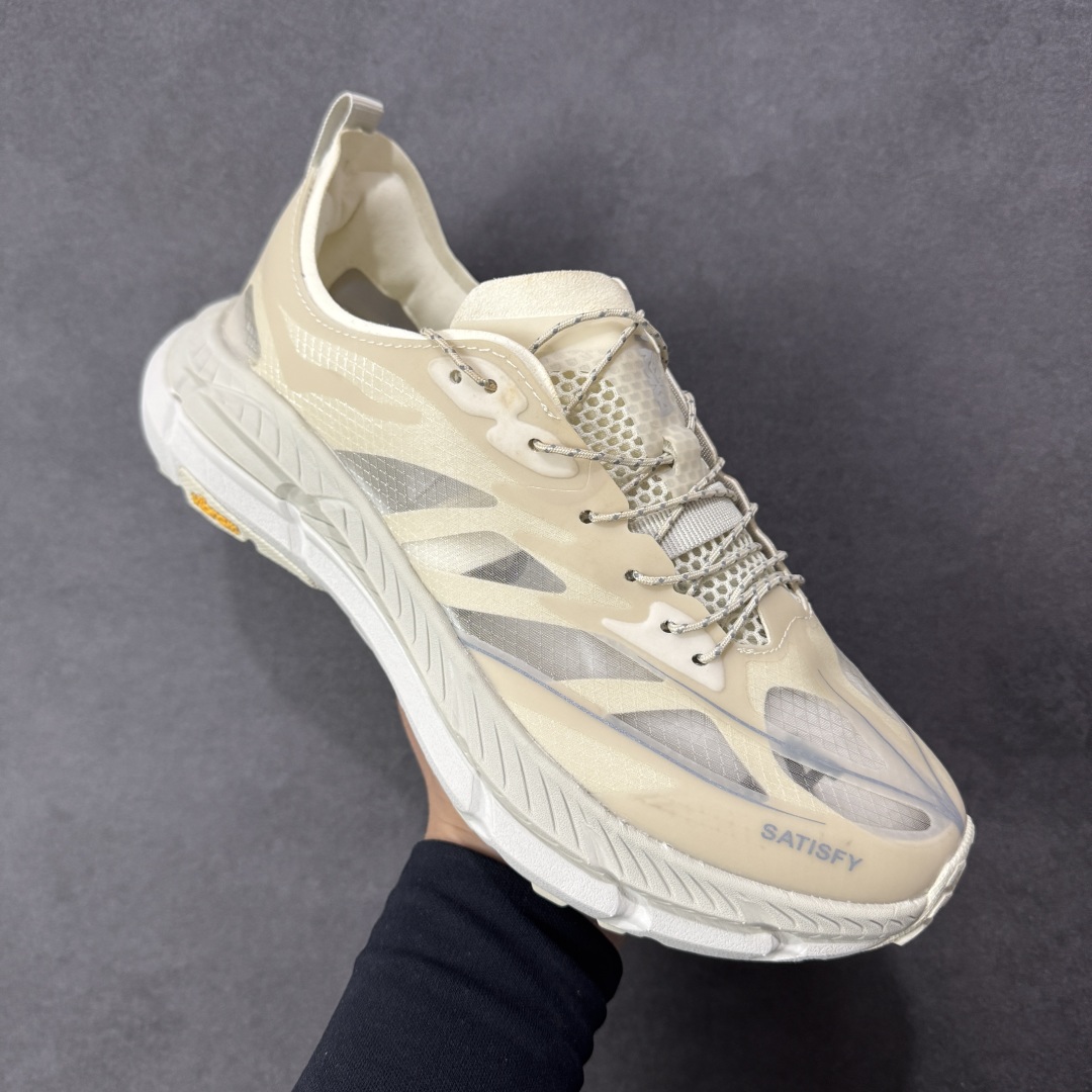 图片[3]-【福利跑量版】Satisfy xHOKA ONE ONE Mafate Speed 4 玛法特4系列低帮厚底轻量户外越野运动慢跑鞋 采用半透明轻量化纱网热熔面料材质 搭载轻量化材料超轻量泡棉中底 外置V版橡胶防滑黄金大底 此球鞋继承了HOKA的经典越野鞋型MAFATE SPEED4的设计 更在此基础上进行了创新和提升 使得它既适合户外越野跑，又充满了时尚潮流的元素。它的半透明鞋面设计 不仅让鞋身看起来更加轻便 而且提供了良好的透气性 而保护性的防撕裂尼龙面料，则确保了在复杂地形中的耐用性。 双层ProFly™中底的 用，是这款鞋的另一个亮点。 VIBRAM MEGAGRIP®及 LITEBASE®大底的搭载，更是让这款鞋在保持高抓地力的 减轻了鞋底的重量 尺码： 36 36.5 37.5 38 38.5 39 40 40.5 41.5 42 42.5 43 44 44.5 45-选品中心