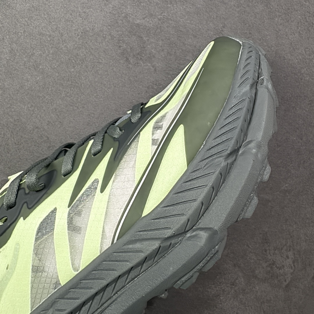 图片[5]-【福利跑量版】Satisfy xHOKA ONE ONE Mafate Speed 4 玛法特4系列低帮厚底轻量户外越野运动慢跑鞋 采用半透明轻量化纱网热熔面料材质 搭载轻量化材料超轻量泡棉中底 外置V版橡胶防滑黄金大底 此球鞋继承了HOKA的经典越野鞋型MAFATE SPEED4的设计 更在此基础上进行了创新和提升 使得它既适合户外越野跑，又充满了时尚潮流的元素。它的半透明鞋面设计 不仅让鞋身看起来更加轻便 而且提供了良好的透气性 而保护性的防撕裂尼龙面料，则确保了在复杂地形中的耐用性。 双层ProFly™中底的 用，是这款鞋的另一个亮点。 VIBRAM MEGAGRIP®及 LITEBASE®大底的搭载，更是让这款鞋在保持高抓地力的 减轻了鞋底的重量 尺码： 36 36.5 37.5 38 38.5 39 40 40.5 41.5 42 42.5 43 44 44.5 45-选品中心