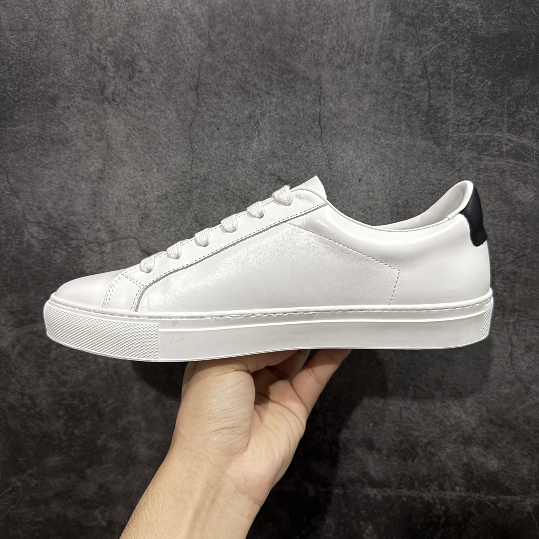 Common Projects CP历年经典款百搭小白鞋 此款一直非常火爆市场供不应求 杨幂 唐嫣各路明