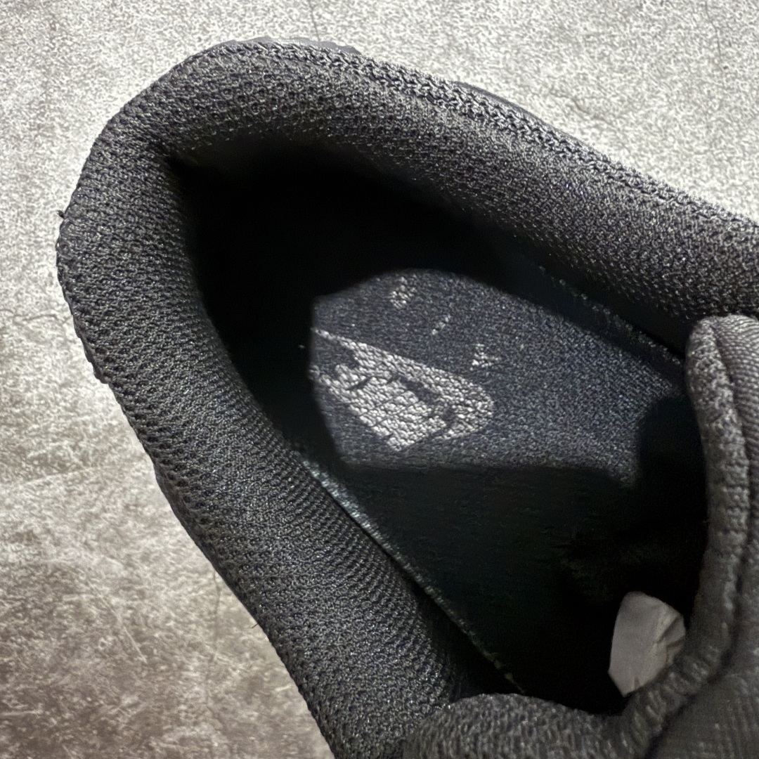 图片[8]-【Max纯原版】Nike Air Max 90 舒适 复古 合成革减震防滑透气 低帮 休闲跑步鞋 黑色 CN8490-003 顶级90款问市 开发数月 原版开发 多道QC质检 鞋型完美复刻 原厂级别工艺 正确色卡 正确气垫蓝光 正确大底 独家私模 采用进口头层牛皮拼接 定位高端市场 行业标杆工艺 尺码：39 40 40.5 41 42 42.5 43 44 44.5 45 46-选品中心