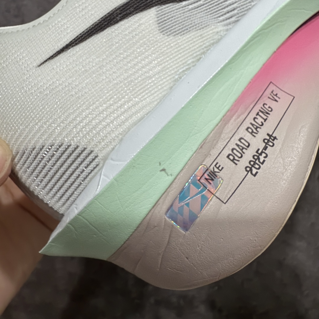 Nike ZoomX Vaporfly NEXT%4减震马拉松跑步鞋 全掌碳纤维原楦原纸版数据开发采用同