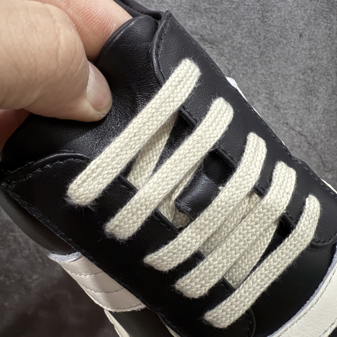 图片[5]-【莞顶渠道】瑞克 欧文斯Rick owens 主线 经典西瓜头 RO低帮帆布 进口原料牛皮 莞产超级顶货 新配色陆续上架 产品只会越做越漂亮💯 鞋头采用原版一致工艺 又翘又歪的效果目前这个技术市面上的任何版本都达不到这个效果 私模开发 细节一步到位不敢说百分百💯保证有百分之98还原 慢工出细活 好的产品不怕晚 这次的开发针对艺术家 收藏家 高品质 的人群 水染粒面小牛皮材质，和针车间距都是极致还原！ 顶级头层的小牛皮，质感无敌，奢侈品的触感！ 定制品牌logo的拉链！超大一比一规格礼盒装，重达3斤以上，外加定制欧文斯保护盒！ 配有日文、英文，双语种配件卡片！细节诠释，一件不落。 鞋盒翻盖 三标，正面+底部都一一做到！虽然增加不了实质的成本，但是打磨产品的细节，再微小也会还原！ 尺码：35 36 37 38 39 40 41 42 43 44 45 46-选品中心