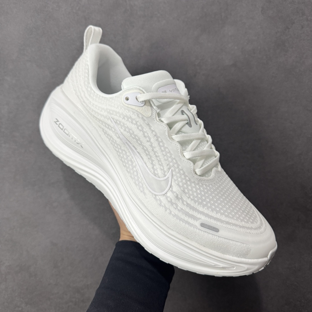 【纯原】Nike VOMERO PLUS RUN 轻盈跑鞋舒适百搭防滑耐磨 低帮 休闲跑步鞋货号：HV8