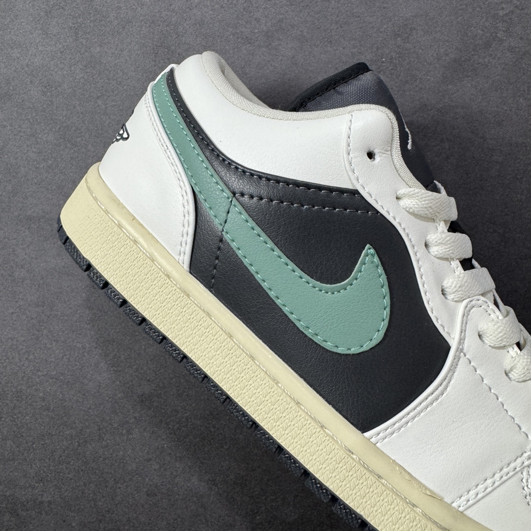 图片[6]-【头层S版】Air Jordan AJ1 Low 低帮系列 全新流水线出品 全配色原鞋对照 原楦原纸板开发 客订头层皮料 全鞋电脑针车 私模大底正确咬花克重内置气垫 原盒内外原标 完美零毛边处理 多重QC质检 超越公司货的品控标准 实实在在的免检产品 货号：DC0774-001 尺码：36-45半-选品中心