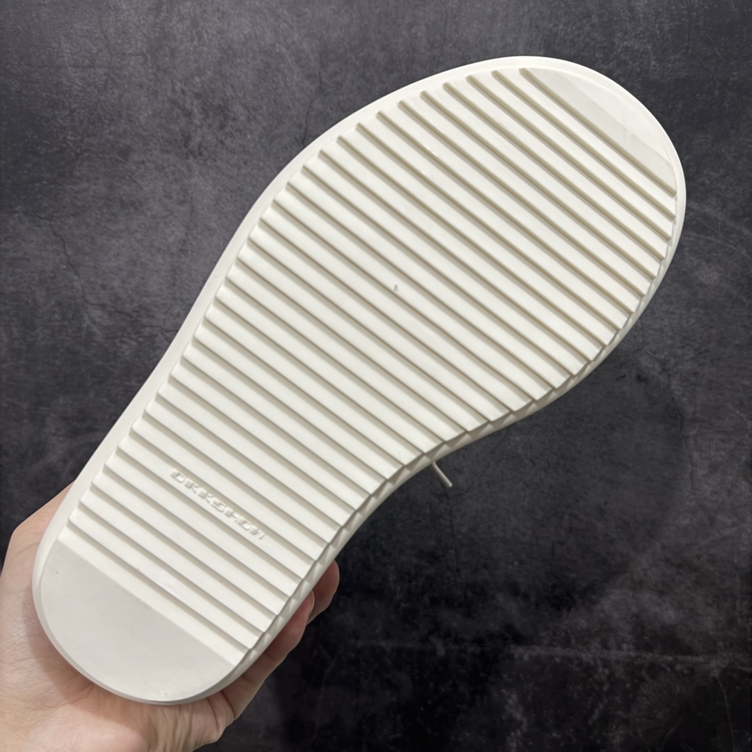 图片[9]-【莞产G版】Rick Owens Drkshdw 瑞克·欧文斯尼龙罗缎高帮时尚运动板鞋 厚底黑白帆布 二级市场已经7K以上 平台客户随意卖四位数 RO广东原厂出品 纯原天花板 原版一比一复刻 冲正绝不翻车 还原度达到百分之98以上 原楦开发纸版版型 ZP拆解原版1：1复模裁片纸版 力求做到0错位 这样才能达到和zp一致的鞋型味道 采用进口cnc数控机床开发对版独家tpu奶香大底 区别于市场所有版本 zp同源全头层粒面小牛皮 达到和zp一致手感 原厂进口细纹布 万邦订购原厂高弹粉红色海绵 内里搭配软质细腻羊皮 TPU高密度大底 软硬度透光度高已经测试和原版一致 尺码：36 37 38 39 40 41 42 43 44 45 46-选品中心