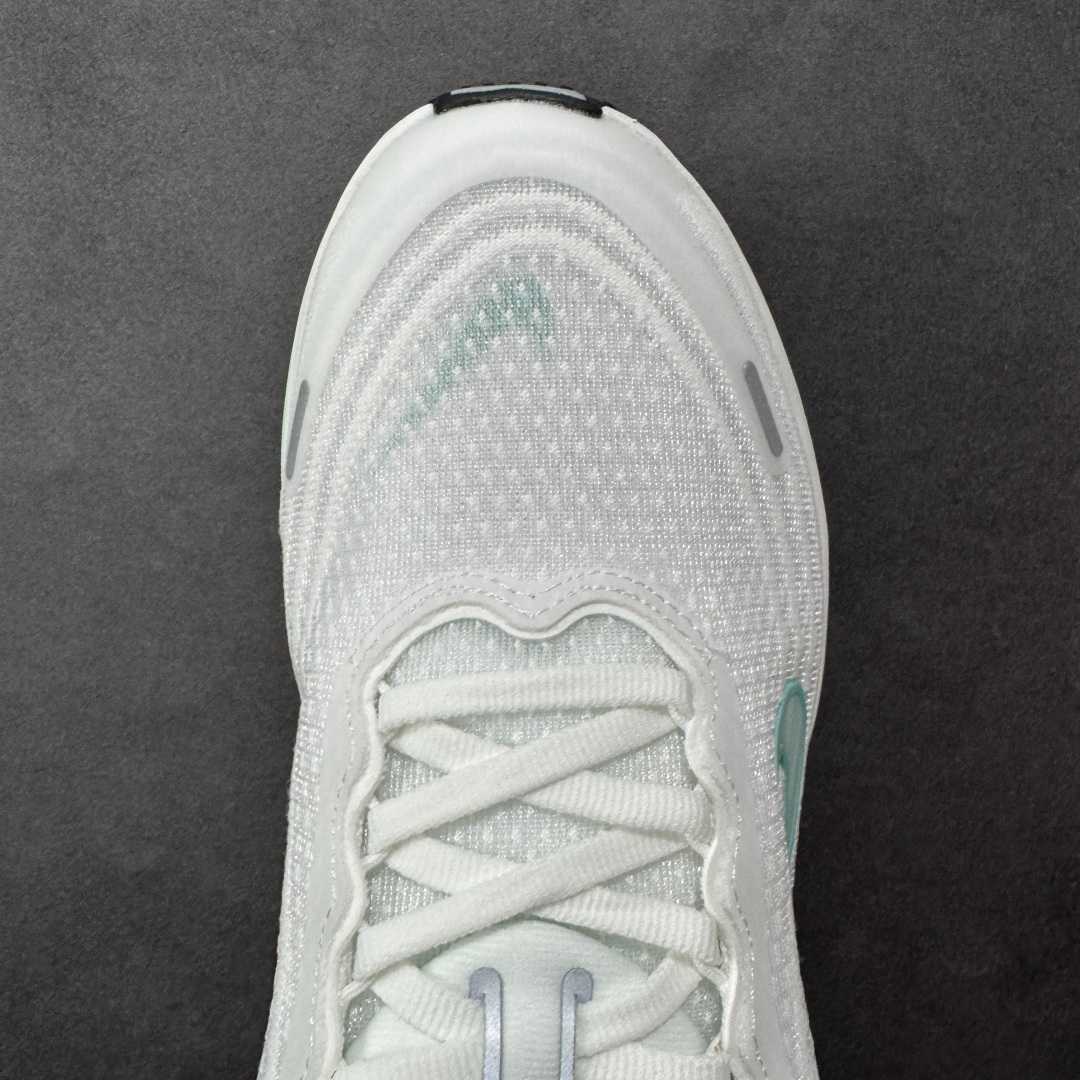 图片[8]-【公司级】Nike VOMERO PLUS 耐克 舒适减震防滑 低帮跑步鞋 全掌ReactX泡绵中底 前掌和后跟还配备了Air Zoom气垫单元 据说跑起来更快更舒适哦 这次最大的升级点 首次引入了ReactX泡绵 货号：HV8154-100 尺码：36 36.5 37.5 38 38.5 39 40 40.5 41 42 42.5 43 44 45 尺码：36-45半 编码：FSB240250-选品中心