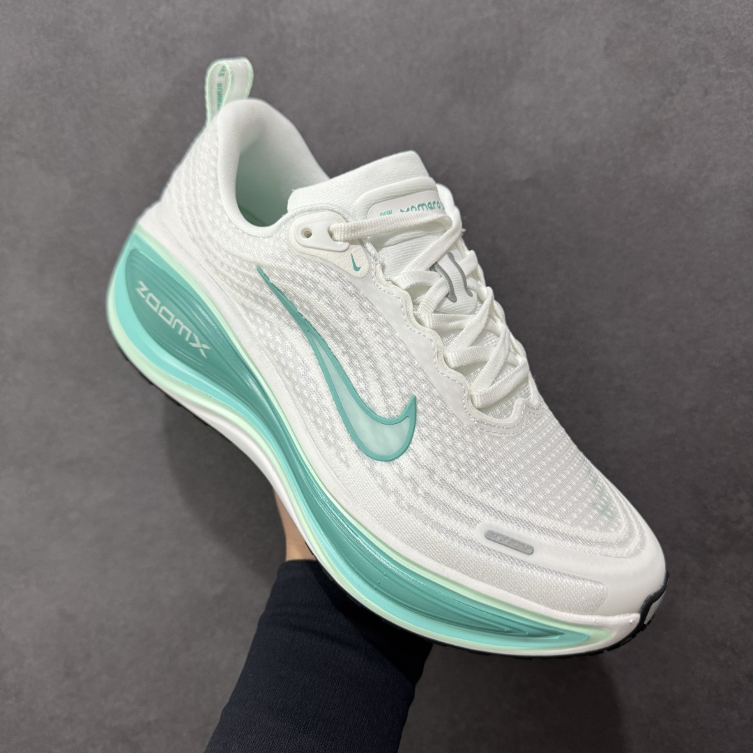 图片[3]-【公司级】Nike VOMERO PLUS 耐克 舒适减震防滑 低帮跑步鞋 全掌ReactX泡绵中底 前掌和后跟还配备了Air Zoom气垫单元 据说跑起来更快更舒适哦 这次最大的升级点 首次引入了ReactX泡绵 货号：HV8154-100 尺码：36 36.5 37.5 38 38.5 39 40 40.5 41 42 42.5 43 44 45 尺码：36-45半 编码：FSB240250-选品中心