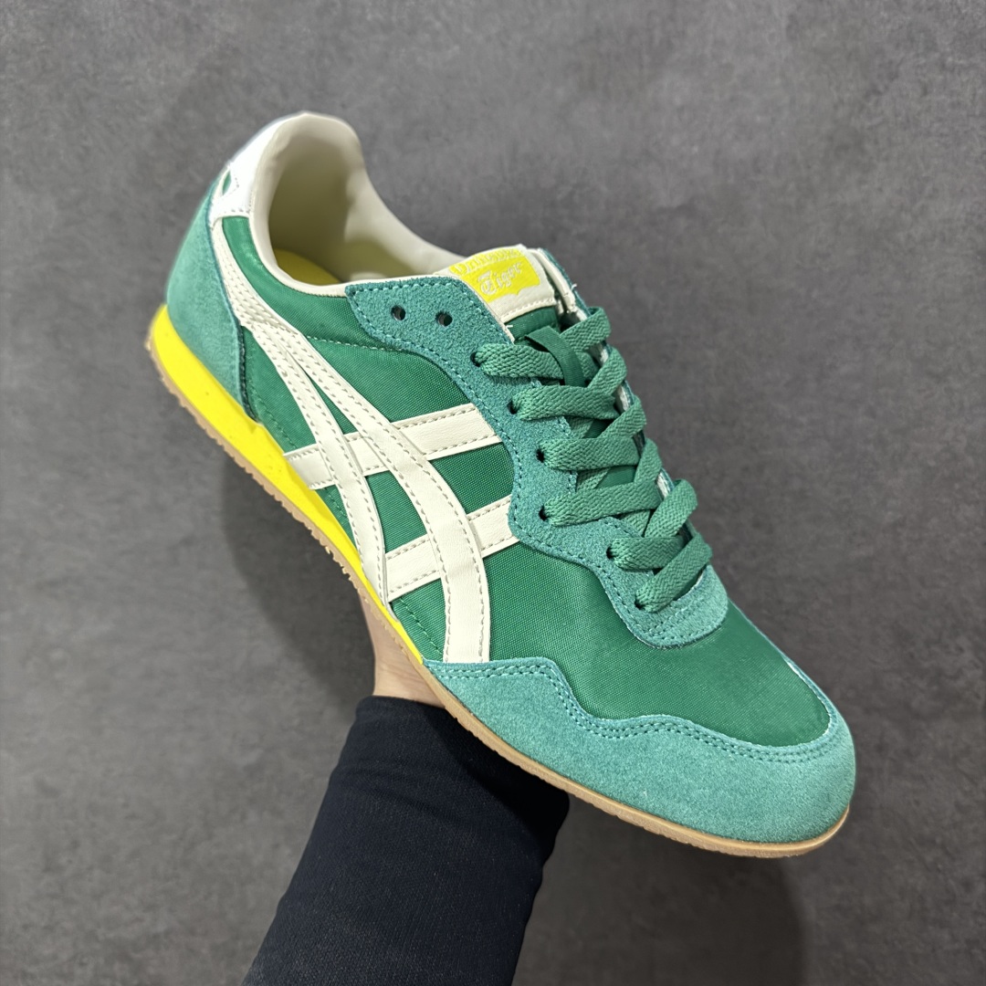 图片[3]-【公司级】Onitsuka Tiger鬼冢虎 男女运动休闲鞋百搭轻便透气休闲鞋子SERRANO™ 中性运动鞋 Serrano系类是鬼塚虎多年来的畅销款之一，以马德里的塞拉诺大街命名，有为数众多的不同配色款。采用透气皮革+合成材料拼接的鞋面，真皮内里穿着舒适；特征为前部略上翘，薄底，中底采用solyte材料，EVA中底；轻巧而有弹性，穿着非常舒适 橡胶大底。 尺码： 36-45 编码： AMB210220-选品中心