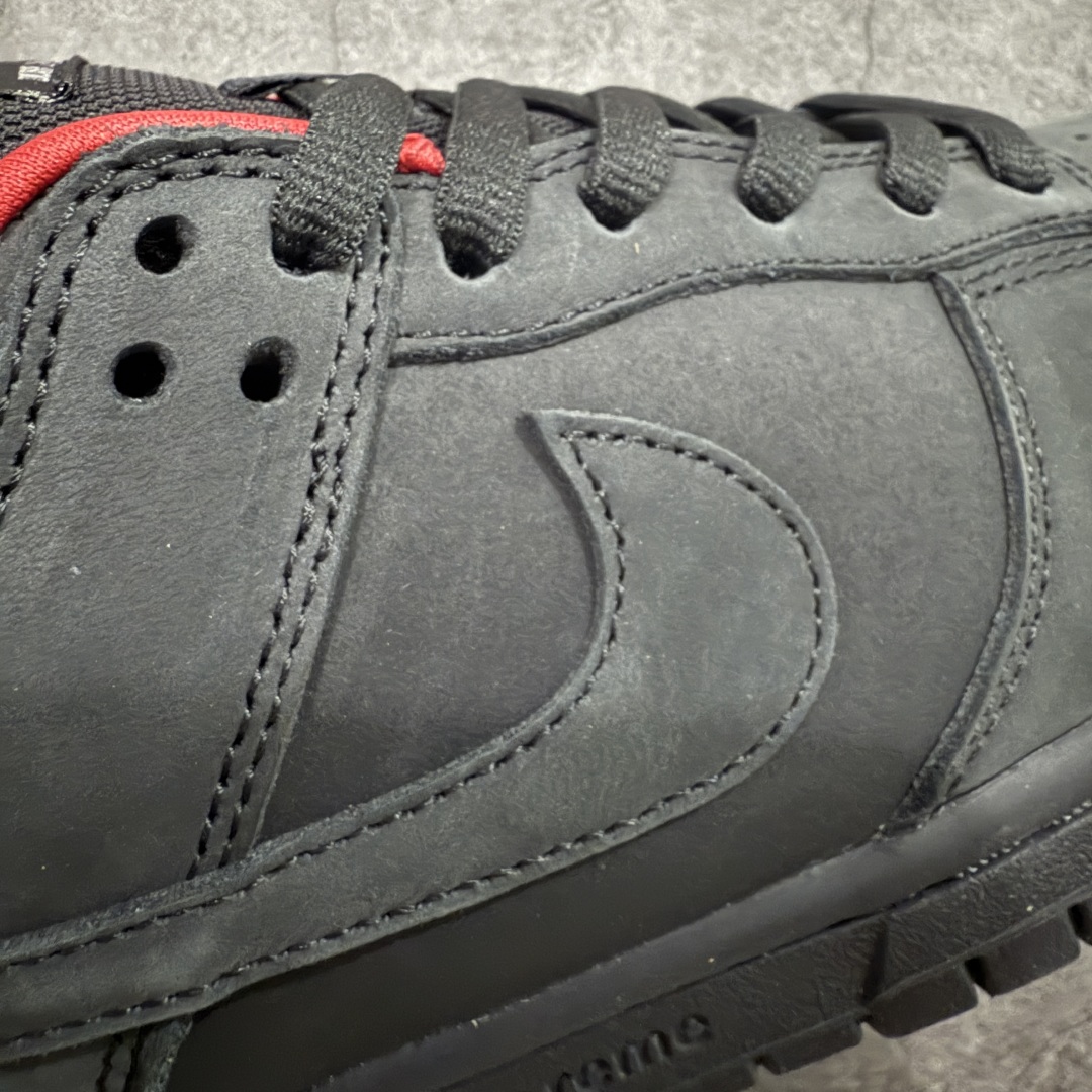 图片[5]-【纯原Z版】Supreme x NK Dunk Low 低帮Sup联名黑红 货号：HQ8487-001 专业dunk大厂出品 品质第一梯队 原材料麂皮打造 原鞋开发 版型完美 全新 Supreme × Nike SB Dunk Low “94” Pack 终于要了 后跟“94”标注Supreme创立年份，中底联名Logo 情怀系列 尺码：36 36.5 37.5 38 38.5 39 40 40.5 41 42 42.5 43 44 44.5 45 46 46.5 47.5-选品中心
