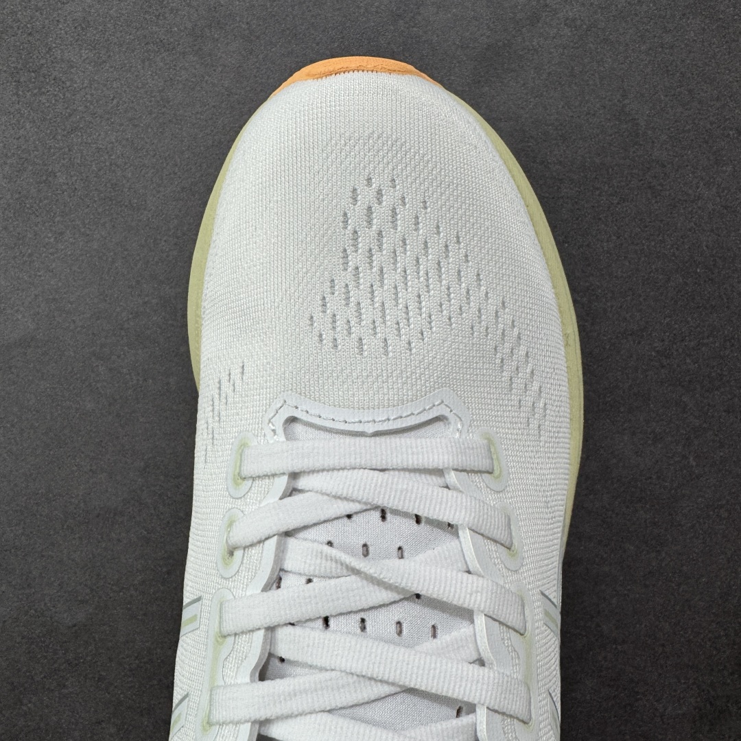 图片[8]-【公司级】Asics Gel-Kayano 32代 亚瑟士运动休闲透气专业跑鞋 原装印尼工代进口单丝纤维程工网布鞋面，更贴合脚型和舒适透气 后跟稳定片带来合脚舒适的穿着感优化后的GEL，提供更好的缓冲保护性 FLYTEFOAM BLAST中底科技，兼具轻量、缓冲、回弹，提升跑步推进力，给跑步健将营造新的跑步体验。 货号：1011C051-101 尺码：36 37 37.5 38 39 39.5 40 40.5 41.5 42 42.5 43.5 44 45 46-选品中心