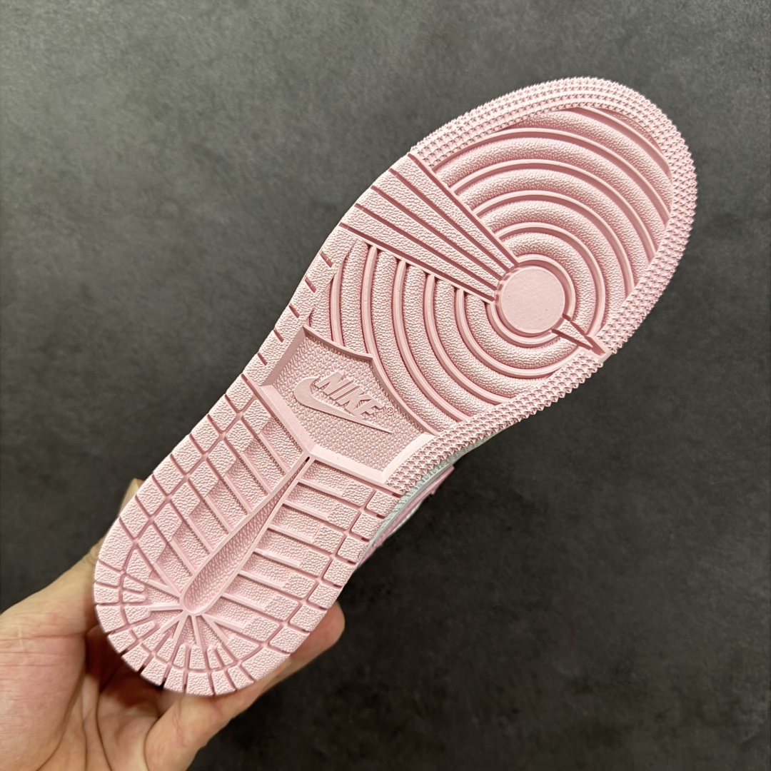 图片[9]-【K版纯原】Air Jordan AJ1 Low 低帮 白粉 553560-614 全新流水线出品 市场第二梯队最强版 全部原鞋开发 原楦原纸板开发 全鞋电脑针车 原厂内置全掌气垫 原盒内在原标 唯一Zp原版鞋带绑法 免检产品 全新2022版型 全头层皮料 完美零毛边处理 原厂配置全掌气垫 价格定位良心 新配色陆续出货 尺码：36 36.5 37.5 38 38.5 39 40-选品中心