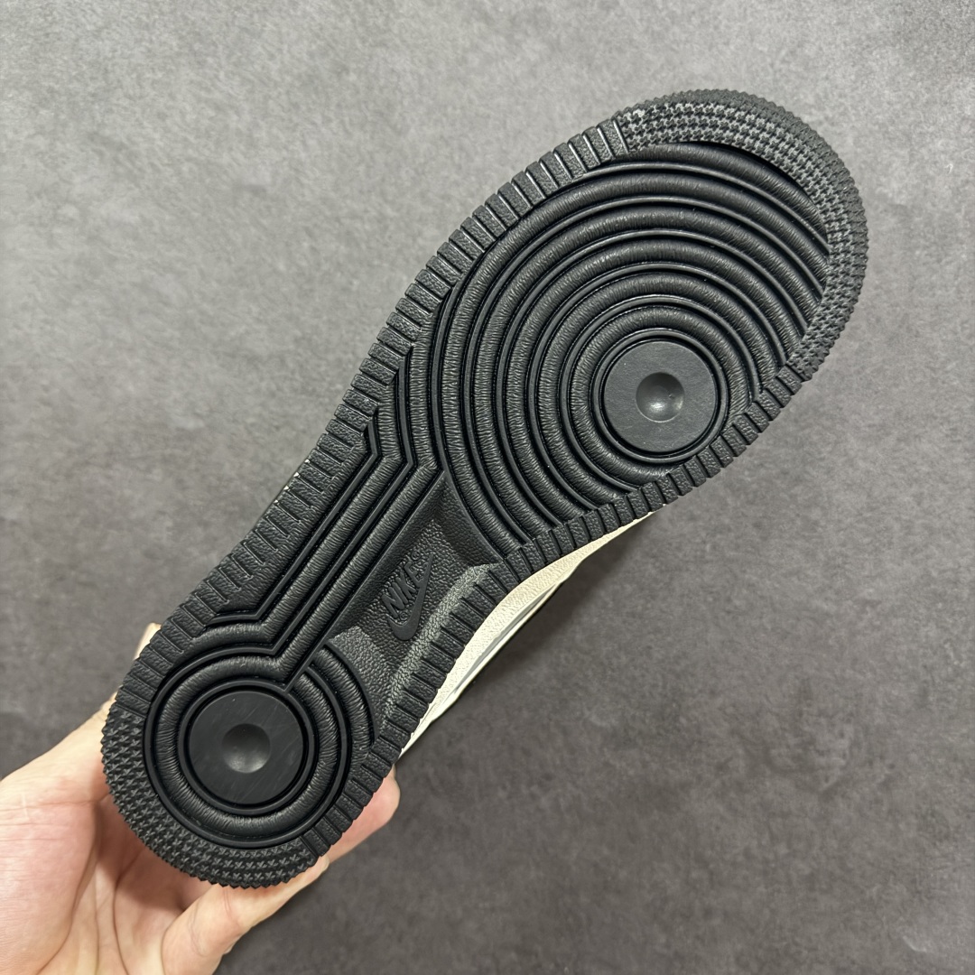 图片[9]-【定制版】NIke Air Force 1 \’07 Low “NIKE-此去半生”空军一号 低帮 运动休闲鞋 折边针车 工艺难度大 原楦头原纸板 原装鞋盒 定制五金配件 内置全掌气垫 原厂鞋底 货号：SM6668-118 尺码：36 36.5 37.5 38 38.5 39 40 40.5 41 42 42.5 43 44 44.5 45 编码：HXSB310320-选品中心