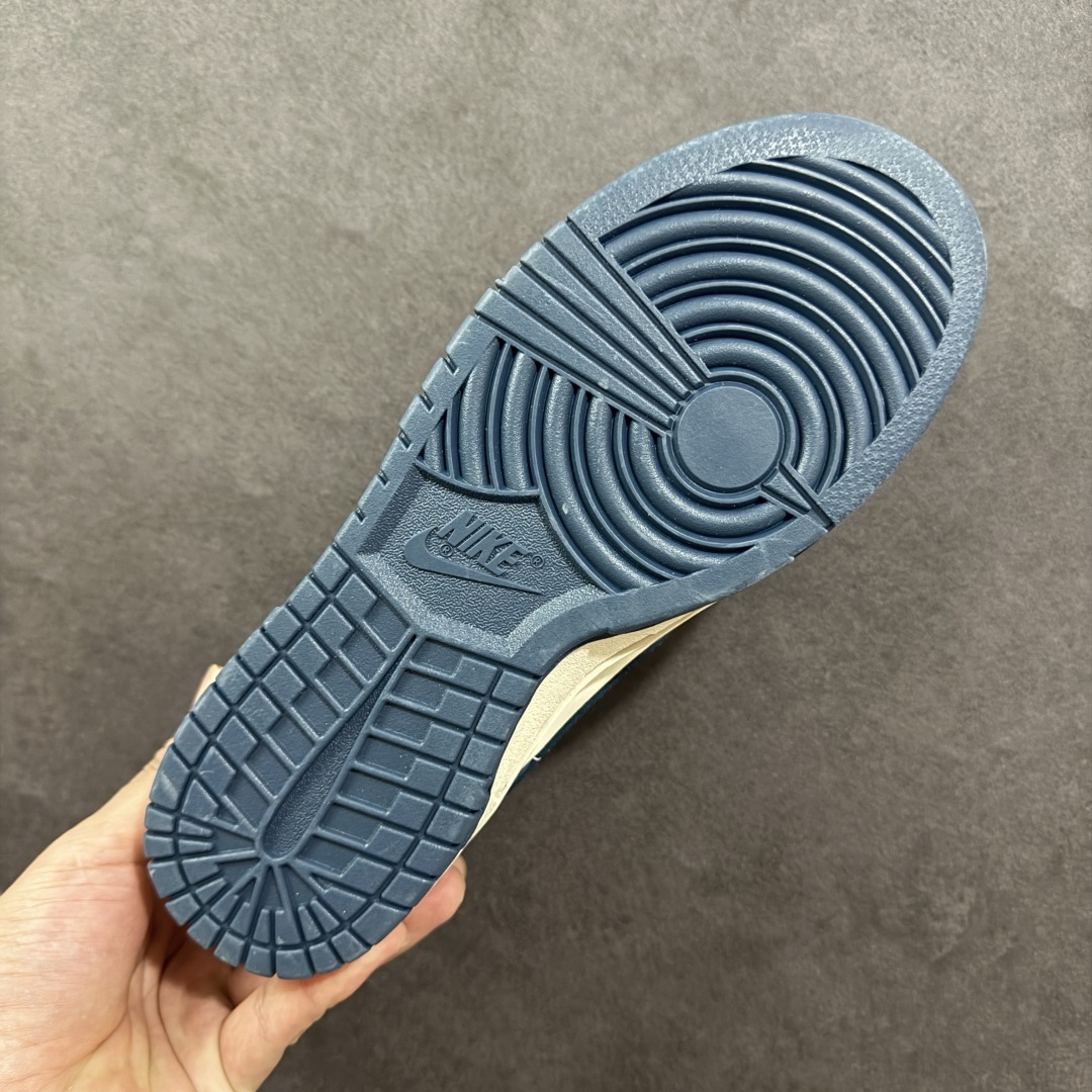 图片[9]-【定制版】Louis Vuitton x Nk SB Dunk Low Lv联名 Dunk系列复古低帮休闲百搭板鞋 SC0601-477 公司级版本 定制鞋盒 大厂流水作业生产 超高清洁度 皮料切割干净无任何毛边 细节完美   尺码：36 36.5 37.5 38 38.5 39 40 40.5 41 42 42.5 43 44 44.5 45 编码：HXSB330340-选品中心