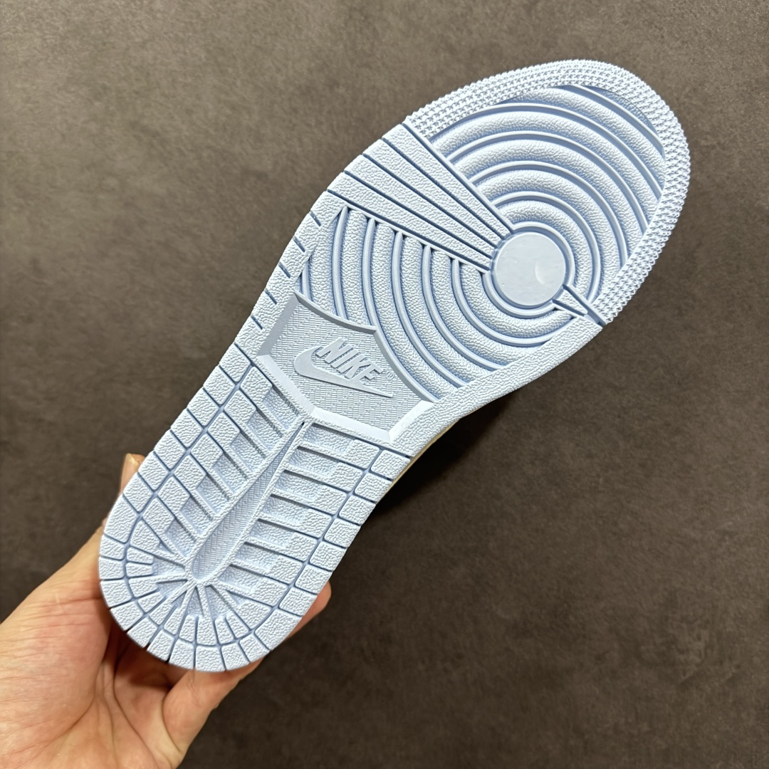 图片[9]-【定制版】Louis Vuitton x Air Jordan 1 Low × LV 高端定制 乔1倒钩休闲百搭板鞋 ZH2598-163  公司级版本 定制鞋盒 大厂流水作业生产 超高清洁度 皮料切割干净无任何毛边 细节完美   尺码：36 36.5 37.5 38 38.5 39 40 40.5 41 42 42.5 43 44 44.5 45 编码：HXSB330340-选品中心