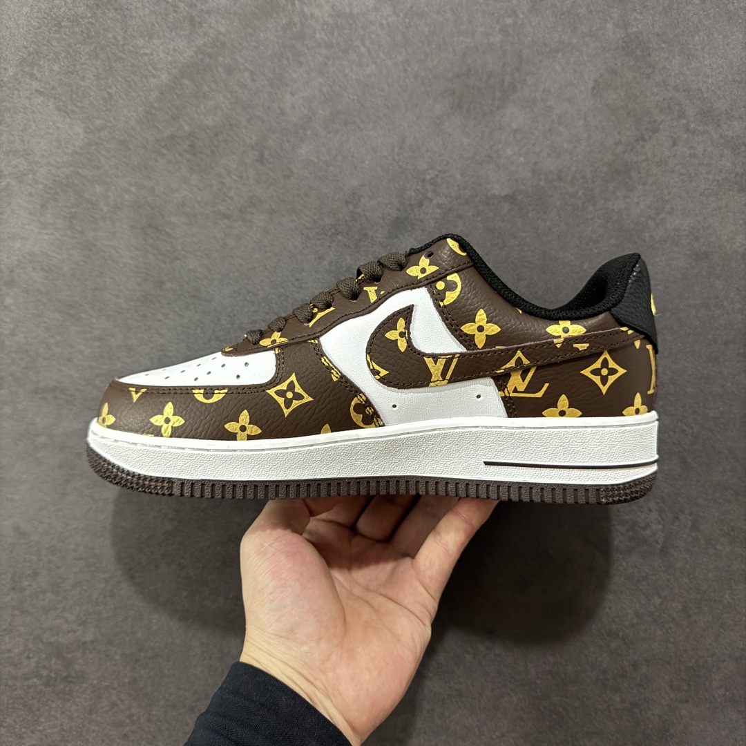 图片[2]-【定制版】Nike Air Force 1\’07 Low LV联名 经典白棕 空军一号低帮休闲板鞋  #原楦头原纸板 原装鞋盒 定制五金配件 内置全掌气垫 原厂鞋底 货号：CZ3986-004  尺码：36 36.5 37.5 38 38.5 39 40 40.5 41 42 42.5 43 44 44.5 45 编码：HXSA310320-选品中心