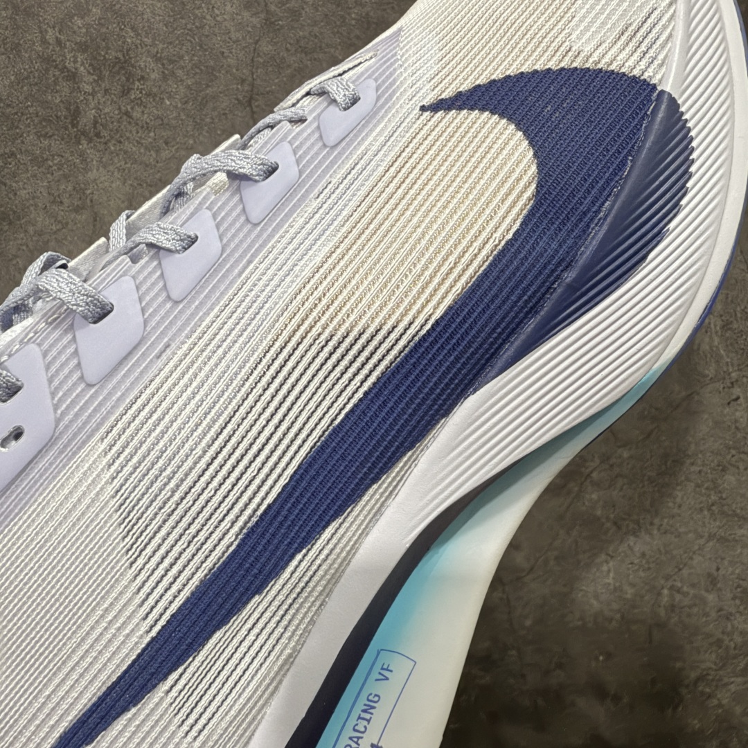 图片[4]-【XE纯原版】Nike ZoomX Vaporfly NEXT%4 减震马拉松跑步鞋 HF6414-001 全掌真碳板 原楦原纸版数据开发  目前市场最强品质 原版购入开发 原版定制网纱鞋面 分体式组合大底 中间层夹心全掌抗扭碳板 下层一次ReactX泡棉 区别市场一体底 超高质检清洁度 一切材质配件均与原版一致 原楦原纸板开发 匹配原版98%以上 完美弧度版型 原厂鞋标 立体反光鞋盒标 高端玩家必推版本 高价零售必推版本 欢迎对比市面任意版本‼️ 这双鞋简直是时尚与科技的完美融合，质感爆棚，搭配超亮眼的银色大勾子，瞬间成为街头焦点。不仅颜值在线，缓震性能更是一绝 不管是日常出街还是慢跑锻炼，都能给双脚极致舒适体验。  码数超全，36- 46 码任你选！别犹豫啦，穿上它，轻松走出潮流范，开启你的时尚运动新旅程 码段：36-46-选品中心