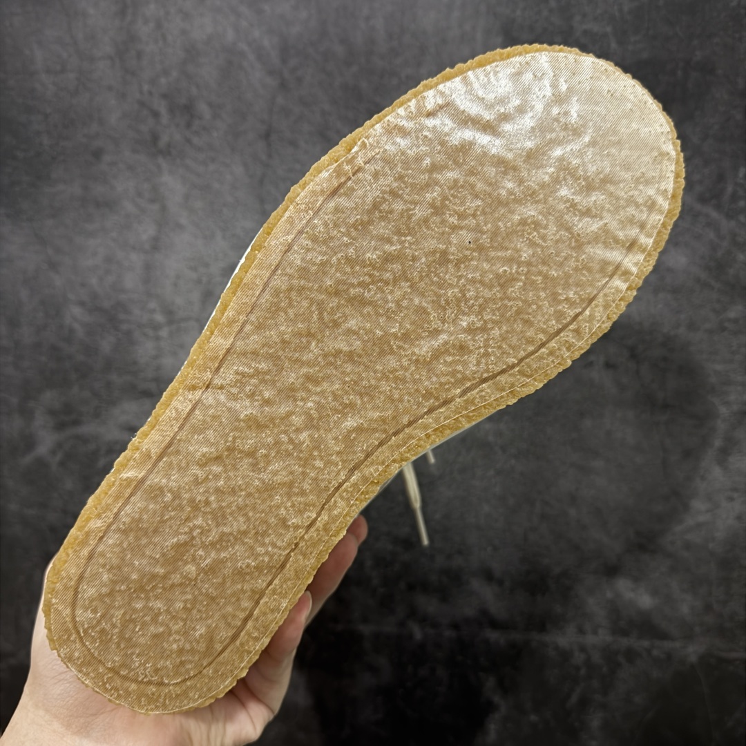 图片[9]-【莞产G版】Rick Owens Edfu 瑞克·欧文斯高帮皮面时尚运动板鞋 米白生胶高帮皮面倒三角 二级市场已经7K以上 平台客户随意卖四位数 RO广东原厂出品 纯原天花板 原版一比一复刻 冲正绝不翻车 还原度达到百分之98以上 原楦开发纸版版型 ZP拆解原版1：1复模裁片纸版 力求做到0错位 这样才能达到和zp一致的鞋型味道 采用进口cnc数控机床开发对版独家tpu奶香大底 区别于市场所有版本 zp同源全头层粒面小牛皮 达到和zp一致手感 原厂进口细纹布 万邦订购原厂高弹粉红色海绵 内里搭配软质细腻羊皮 TPU高密度大底 软硬度透光度高已经测试和原版一致 尺码：36 37 38 39 40 41 42 43 44 45 46-选品中心