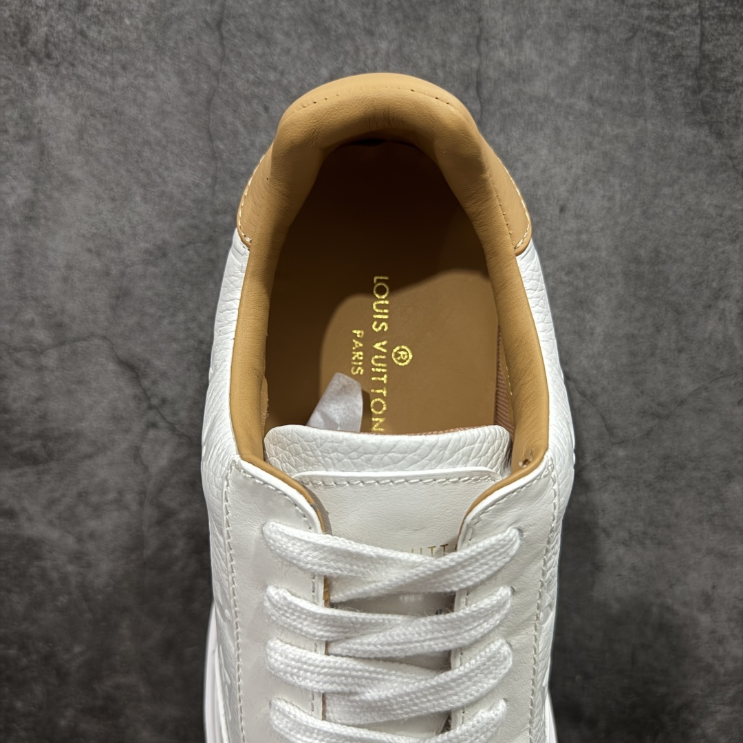 图片[8]-【莞顶礼盒版】LOUIS VUITTON skate sneaker 2025 秋冬男士系列 Classic 牛皮革 圆头系带 低帮 生活休闲鞋 原版开发 市面唯一正确版本 原版购入开发 欢迎对比 运动鞋于 2025 秋冬男士系列初次亮相 以光滑牛皮革塑造考究设计 可轻松融入各式造型 瞩目 LV 字母标注鞋侧 轻盈橡胶外底点缀 Vuitton 标识 材料使用原版定制进口头层牛皮 内里使用原版进口透气网里 原版开模橡胶发泡材质大底 内增高4CM 尺码：39 40 41 42 43 44 45-选品中心