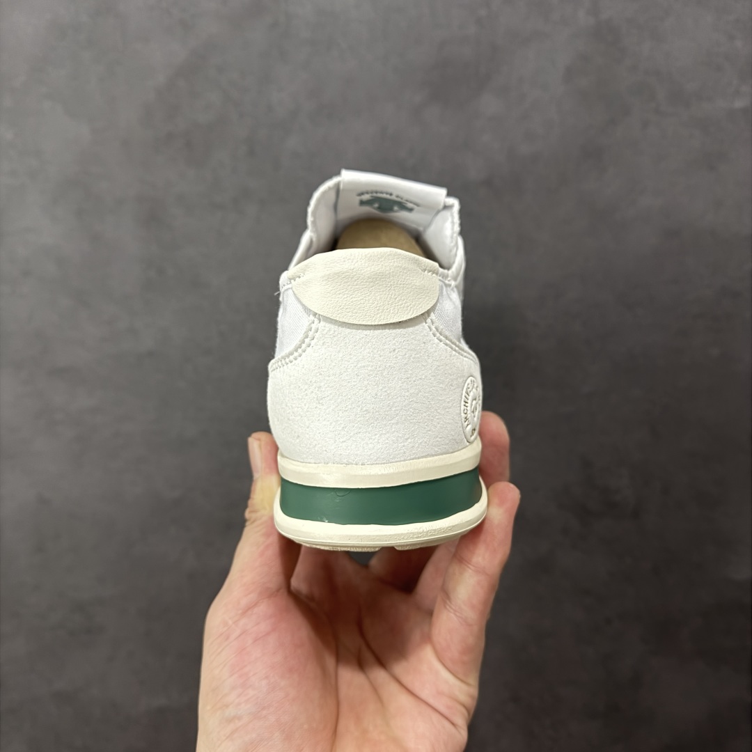 图片[4]-【公司级】DESCENTE Chron Tempo Slip-On 迪桑特 舒适百搭防滑耐磨低帮生活休闲鞋 是一款集复古与现代于一体的低帮跑步鞋 简洁的鞋面不仅彰显出时尚的质感 还适用于多种场合的穿搭 这款鞋子的透气性能极佳 轻质弹性鞋底则提供了良好的舒适度和耐磨性 使你在行走或跑步时都能感受到脚底的柔软与支撑！ 货号：SP123LSN14 尺码：36-45半 编码：JJB220230-选品中心