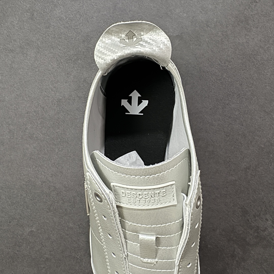 图片[7]-【公司级】DESCENTE Chron Tempo Slip-On PRM 迪桑特 舒适百搭防滑耐磨低帮生活休闲鞋 是一款集复古与现代于一体的低帮跑步鞋 简洁的鞋面不仅彰显出时尚的质感 还适用于多种场合的穿搭 这款鞋子的透气性能极佳 轻质弹性鞋底则提供了良好的舒适度和耐磨性 使你在行走或跑步时都能感受到脚底的柔软与支撑！ 货号：SP123LSN25 尺码：36-45半 编码：JJB250260-选品中心