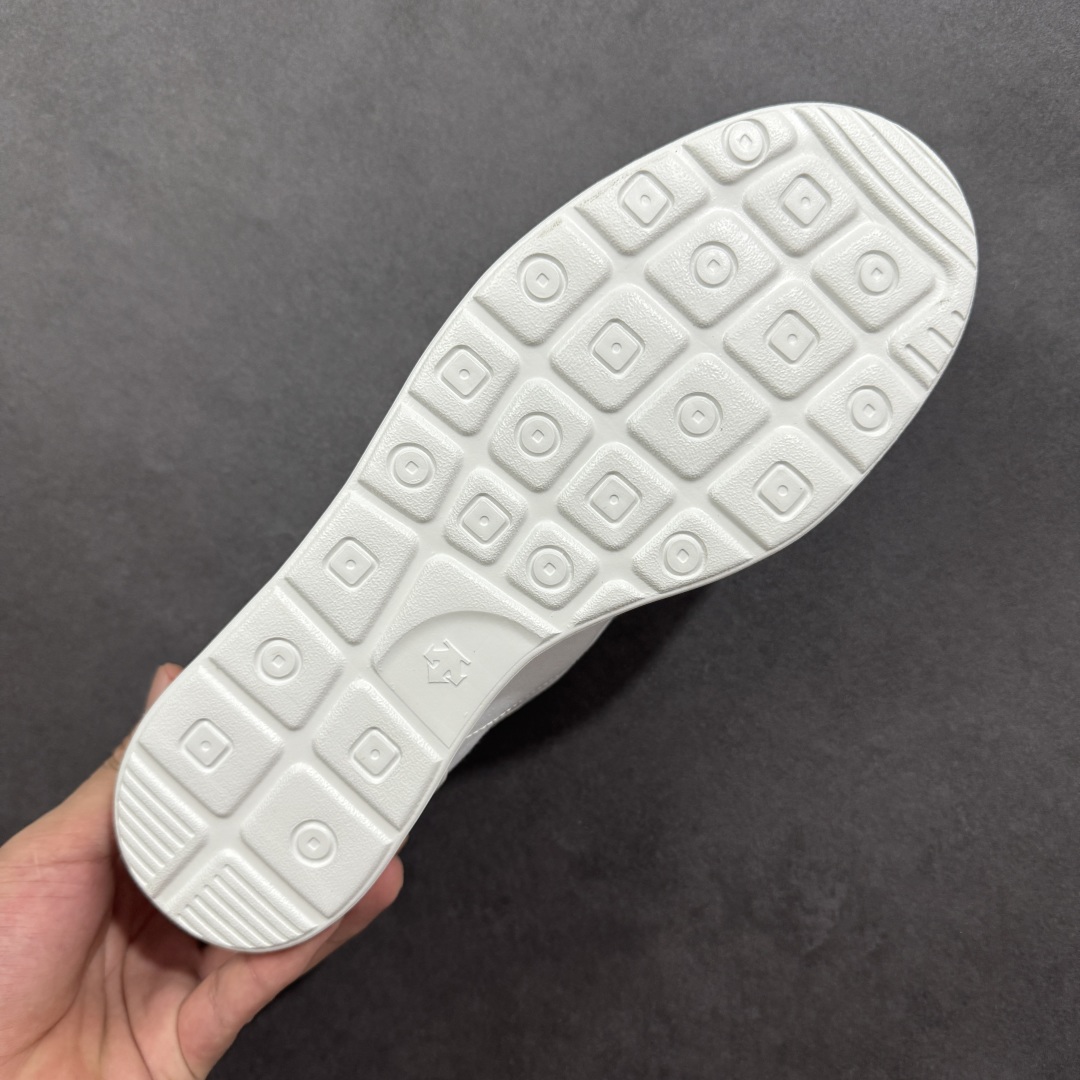 图片[9]-【公司级】DESCENTE Chron Tempo Slip-On 迪桑特 舒适百搭防滑耐磨低帮生活休闲鞋 是一款集复古与现代于一体的低帮跑步鞋 简洁的鞋面不仅彰显出时尚的质感 还适用于多种场合的穿搭 这款鞋子的透气性能极佳 轻质弹性鞋底则提供了良好的舒适度和耐磨性 使你在行走或跑步时都能感受到脚底的柔软与支撑！ 货号：SP123LSN14 尺码：36-45半 编码：JJB220230-选品中心