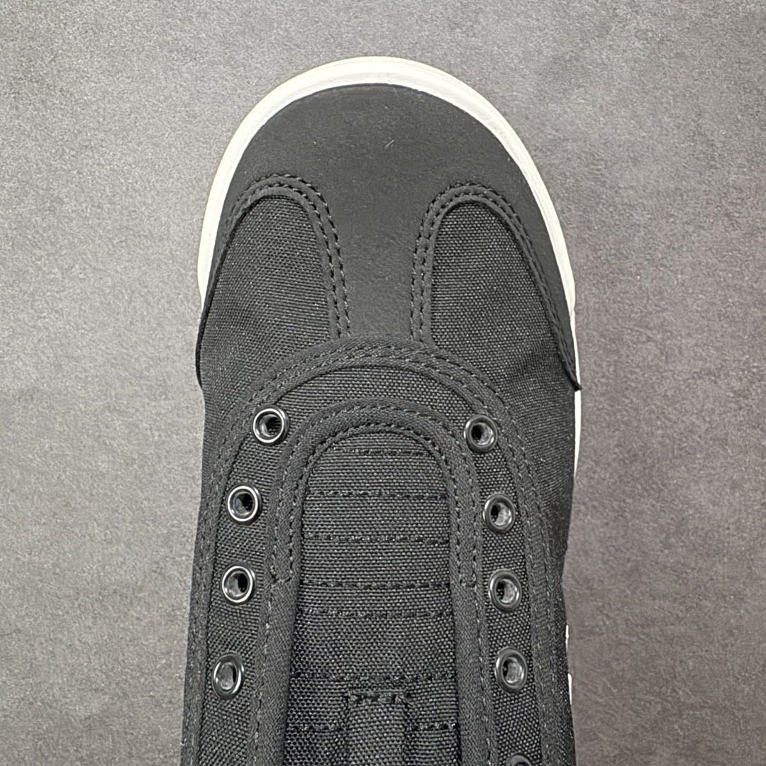 图片[8]-【公司级】DESCENTE Chron Tempo Slip-On 迪桑特 舒适百搭防滑耐磨低帮生活休闲鞋 是一款集复古与现代于一体的低帮跑步鞋 简洁的鞋面不仅彰显出时尚的质感 还适用于多种场合的穿搭 这款鞋子的透气性能极佳 轻质弹性鞋底则提供了良好的舒适度和耐磨性 使你在行走或跑步时都能感受到脚底的柔软与支撑！ 货号：SP123LSN14 尺码：36-45半 编码：JJB220230-选品中心