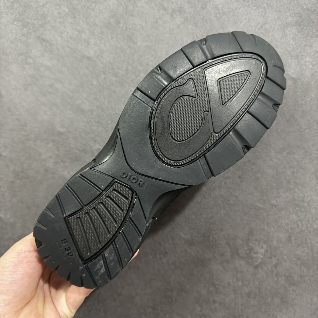 图片[9]-【公司级】Dior 迪奥最新配色B30系列 老爹运动鞋 全新B30运动鞋 顺应复古市场的趋势的 Dad Shoes风格鞋款鞋舌上的Dior标志 也注明了这双鞋是B30的型号！B30运用了质感细腻的皮革和网眼布面材质拼接成鞋身，鞋身两侧有显眼的字母CD 表明身份，鞋身多处线条勾勒细节 让鞋子看起来不那么单调、复古味十足 货号：1116151 尺码：39-46 编码：WEB220230-选品中心