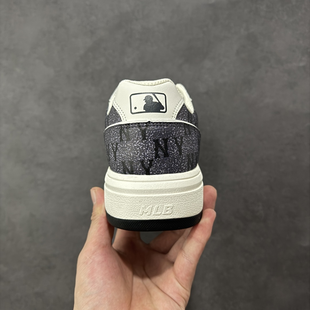图片[4]-【纯原订单】MLB Chunky Liner Basic NY复古印花学长鞋系列低帮轻量增高厚底百搭休闲运动慢跑鞋板鞋 Korea韩国联名NY美国榄球纽约洋基队限定 市场第一梯队品质 韩国代购版本 MLB专用菱形双针中底布 重点细节中底布带注胶孔 原厂NFC感应吊牌 支持鉴定 一个两位数 原盒原标 全套原楦原纸板原厂数据开发 中韩文保养标贴 绿色防霉片 平台代购专供 独家一比一RB+MD组合大底 高频后跟小人Logo精准对位立体饱满 正确网布加超迁鞋面 转印中底走线紧密 转印Logo工艺表层防刮不掉色 尺码：36 36.5 37.5 38 38.5 39 40 40.5 41 42 42.5 43 44 44.5 45-选品中心