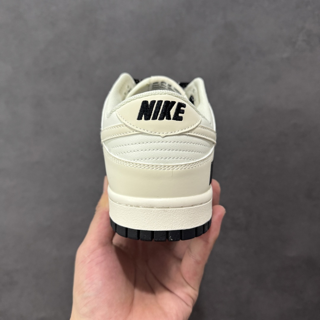 【纯原】Nike Dunk SB Low 耐克 SB 低帮 米白黑 鞋身整体以米白色皮革打造,搭配米白色