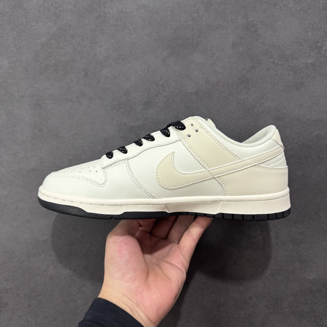 【纯原】Nike Dunk SB Low 耐克 SB 低帮 米白黑 鞋身整体以米白色皮革打造,搭配米白色