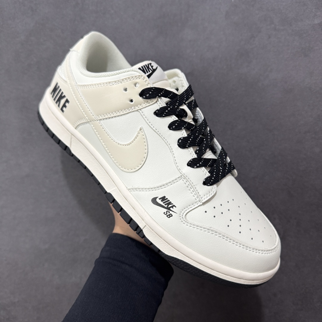 【纯原】Nike Dunk SB Low 耐克 SB 低帮 米白黑 鞋身整体以米白色皮革打造,搭配米白色