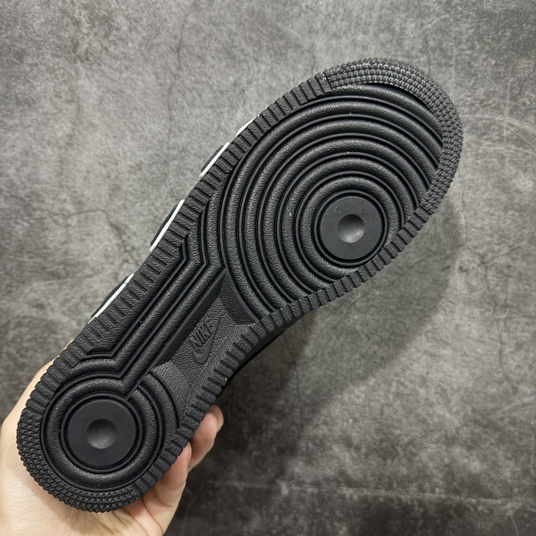 图片[9]-【TOP纯原】CPFM x NK Air Force 1 Low 空军一号系列低帮 纯原生产线出品 经典百搭休闲运动板鞋“联名放大补丁字母”近日，A$AP Bari 在其官方社交媒体上预告了 Cactus Plant Flea Market(CPFM) 和 Nike Air Force 1 Low 的全新配色。 #此次全新推出的紫色和苔藓绿配色，保留了原始黑白版本的标志性风格，均采用皮革鞋面、尼龙鞋舌、带有反光底衬的「AIR SUNSHINE」及同色 AF1 橡胶鞋底。 货号：HJ8463-001 尺码： 40 40.5 41 42 42.5 43 44 44.5 45 46 47.5 48-选品中心