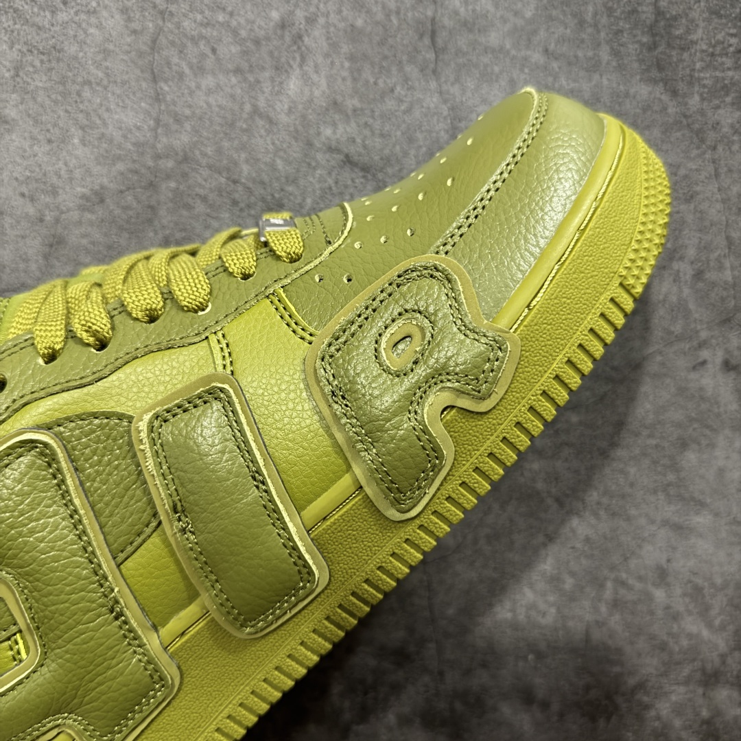 图片[6]-【TOP纯原】CPFM x NK Air Force 1 Low 空军一号系列低帮 纯原生产线出品 经典百搭休闲运动板鞋“联名放大补丁字母”近日，A$AP Bari 在其官方社交媒体上预告了 Cactus Plant Flea Market(CPFM) 和 Nike Air Force 1 Low 的全新配色。 #此次全新推出的紫色和苔藓绿配色，保留了原始黑白版本的标志性风格，均采用皮革鞋面、尼龙鞋舌、带有反光底衬的「AIR SUNSHINE」及同色 AF1 橡胶鞋底。 货号：FQ7069-300 尺码： 40 40.5 41 42 42.5 43 44 44.5 45 46 47.5 48-选品中心