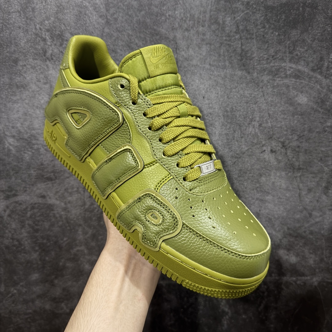 图片[3]-【TOP纯原】CPFM x NK Air Force 1 Low 空军一号系列低帮 纯原生产线出品 经典百搭休闲运动板鞋“联名放大补丁字母”近日，A$AP Bari 在其官方社交媒体上预告了 Cactus Plant Flea Market(CPFM) 和 Nike Air Force 1 Low 的全新配色。 #此次全新推出的紫色和苔藓绿配色，保留了原始黑白版本的标志性风格，均采用皮革鞋面、尼龙鞋舌、带有反光底衬的「AIR SUNSHINE」及同色 AF1 橡胶鞋底。 货号：FQ7069-300 尺码： 40 40.5 41 42 42.5 43 44 44.5 45 46 47.5 48-选品中心