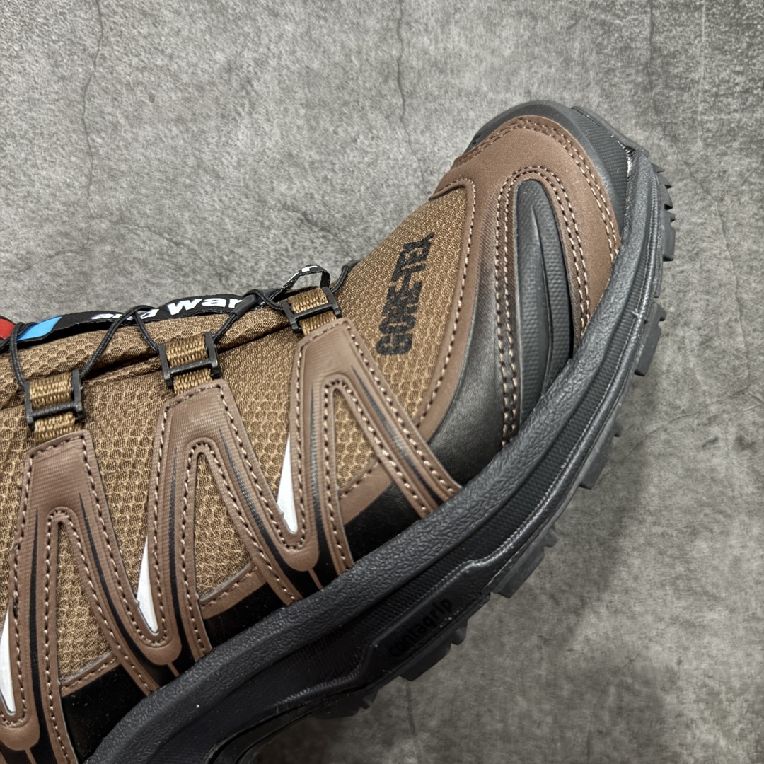 图片[6]-【绿x版】SALOMON XA Pro 3D GTX 萨洛蒙潮流越野机能户外功能鞋 黑棕色 防水 新配色出货 474121 纯原外贸平台特供订单 耗时半年巨作 全套原纸板楦头开发 原厂特供网布配套加持 确保原汁原味 完美呈现版型 原档数据独家私模五层组合大底 男女鞋同步官方开发至46.5 原装Ortholite轻量化鞋垫 中底布带钢印编号 原厂TPU锁扣 进口港宝加持 后跟自然饱满 还原公司包裹性 鞋面采用SENSIFT贴合技术 全方位贴合包裹脚型 鞋跟部鞋底牵引设计 提供强大的抓地性能 更适应野外崎岖不平的道路 其3D ADVANCED CHASSIS底盘 材料轻量大化 钉齿设计更具稳定性 防护性 鞋底易磨损区运用CONTAGRIP高耐磨材料 应对城市硬质路面长距离跑考验 尺码：36 36.5 37.5 38 38.5 39 40 40.5 41 42 42.5 43 44 44.5 45 46 46.5-选品中心