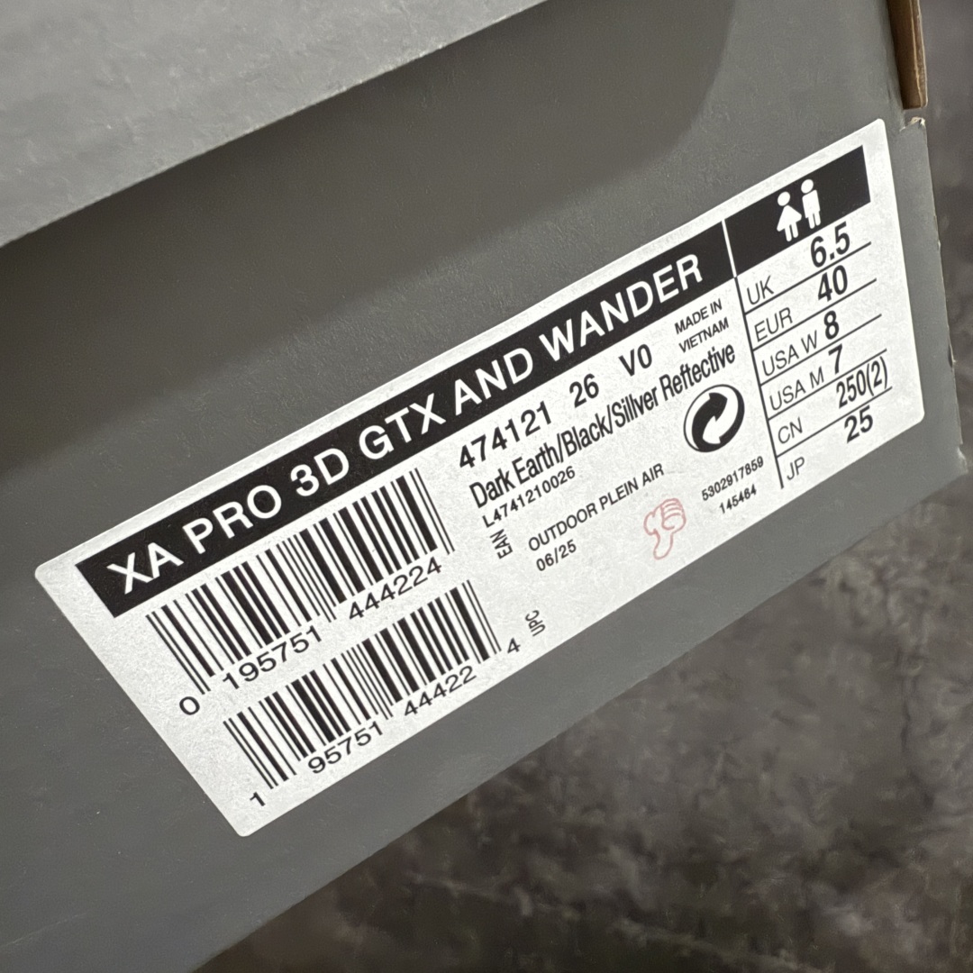 图片[9]-【绿x版】SALOMON XA Pro 3D GTX 萨洛蒙潮流越野机能户外功能鞋 黑棕色 防水 新配色出货 474121 纯原外贸平台特供订单 耗时半年巨作 全套原纸板楦头开发 原厂特供网布配套加持 确保原汁原味 完美呈现版型 原档数据独家私模五层组合大底 男女鞋同步官方开发至46.5 原装Ortholite轻量化鞋垫 中底布带钢印编号 原厂TPU锁扣 进口港宝加持 后跟自然饱满 还原公司包裹性 鞋面采用SENSIFT贴合技术 全方位贴合包裹脚型 鞋跟部鞋底牵引设计 提供强大的抓地性能 更适应野外崎岖不平的道路 其3D ADVANCED CHASSIS底盘 材料轻量大化 钉齿设计更具稳定性 防护性 鞋底易磨损区运用CONTAGRIP高耐磨材料 应对城市硬质路面长距离跑考验 尺码：36 36.5 37.5 38 38.5 39 40 40.5 41 42 42.5 43 44 44.5 45 46 46.5-选品中心