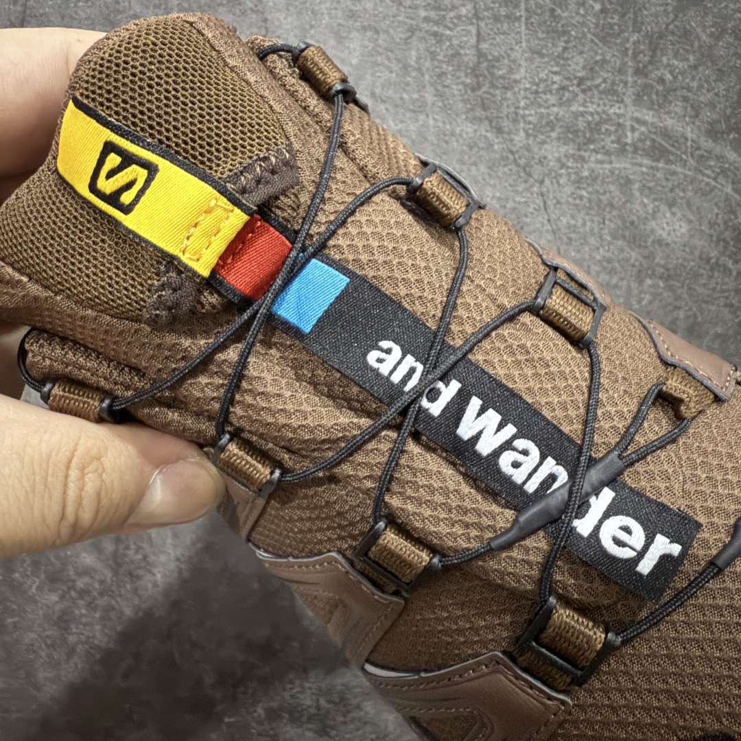 图片[6]-【绿x版】SALOMON XA Pro 3D GTX 萨洛蒙潮流越野机能户外功能鞋 黑棕色 防水 新配色出货 474121 纯原外贸平台特供订单 耗时半年巨作 全套原纸板楦头开发 原厂特供网布配套加持 确保原汁原味 完美呈现版型 原档数据独家私模五层组合大底 男女鞋同步官方开发至46.5 原装Ortholite轻量化鞋垫 中底布带钢印编号 原厂TPU锁扣 进口港宝加持 后跟自然饱满 还原公司包裹性 鞋面采用SENSIFT贴合技术 全方位贴合包裹脚型 鞋跟部鞋底牵引设计 提供强大的抓地性能 更适应野外崎岖不平的道路 其3D ADVANCED CHASSIS底盘 材料轻量大化 钉齿设计更具稳定性 防护性 鞋底易磨损区运用CONTAGRIP高耐磨材料 应对城市硬质路面长距离跑考验 尺码：36 36.5 37.5 38 38.5 39 40 40.5 41 42 42.5 43 44 44.5 45 46 46.5-选品中心