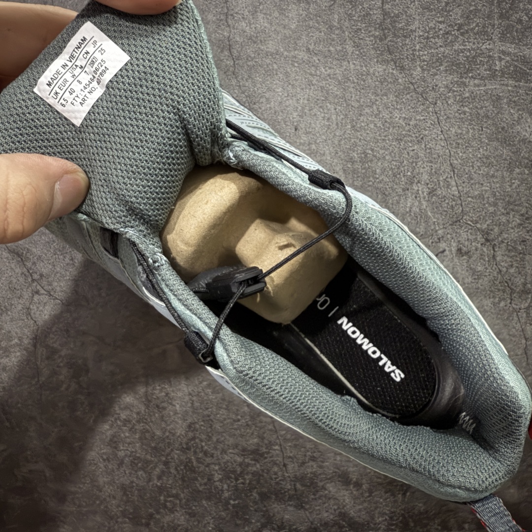 图片[7]-【绿x版】SALOMON XA Pro 3D GTX 萨洛蒙潮流越野机能户外功能鞋 黑蓝色 防水 新配色出货 407894 纯原外贸平台特供订单 耗时半年巨作 全套原纸板楦头开发 原厂特供网布配套加持 确保原汁原味 完美呈现版型 原档数据独家私模五层组合大底 男女鞋同步官方开发至46.5 原装Ortholite轻量化鞋垫 中底布带钢印编号 原厂TPU锁扣 进口港宝加持 后跟自然饱满 还原公司包裹性 鞋面采用SENSIFT贴合技术 全方位贴合包裹脚型 鞋跟部鞋底牵引设计 提供强大的抓地性能 更适应野外崎岖不平的道路 其3D ADVANCED CHASSIS底盘 材料轻量大化 钉齿设计更具稳定性 防护性 鞋底易磨损区运用CONTAGRIP高耐磨材料 应对城市硬质路面长距离跑考验 尺码：36 36.5 37.5 38 38.5 39 40 40.5 41 42 42.5 43 44 44.5 45 46 46.5-选品中心