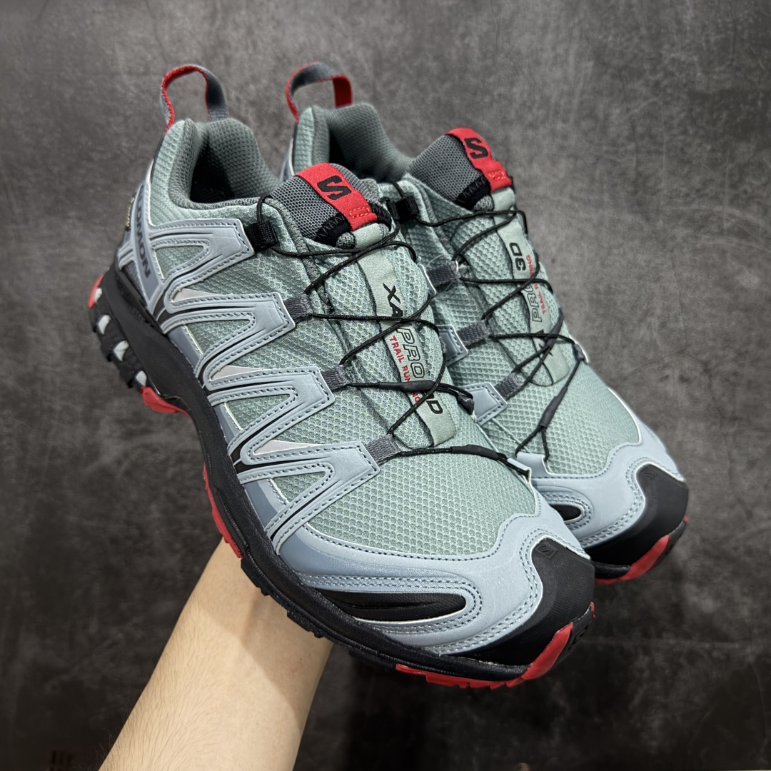【绿x版】SALOMON XA Pro 3D GTX 萨洛蒙潮流越野机能户外功能鞋 黑蓝色 防水 新配色出货 407894 纯原外贸平台特供订单 耗时半年巨作 全套原纸板楦头开发 原厂特供网布配套加持 确保原汁原味 完美呈现版型 原档数据独家私模五层组合大底 男女鞋同步官方开发至46.5 原装Ortholite轻量化鞋垫 中底布带钢印编号 原厂TPU锁扣 进口港宝加持 后跟自然饱满 还原公司包裹性 鞋面采用SENSIFT贴合技术 全方位贴合包裹脚型 鞋跟部鞋底牵引设计 提供强大的抓地性能 更适应野外崎岖不平的道路 其3D ADVANCED CHASSIS底盘 材料轻量大化 钉齿设计更具稳定性 防护性 鞋底易磨损区运用CONTAGRIP高耐磨材料 应对城市硬质路面长距离跑考验 尺码:36 36.5 37.5 38 38.5 39 40 40.5 41 42 42.5 43 44 44.5 45 46 46.5-选品中心