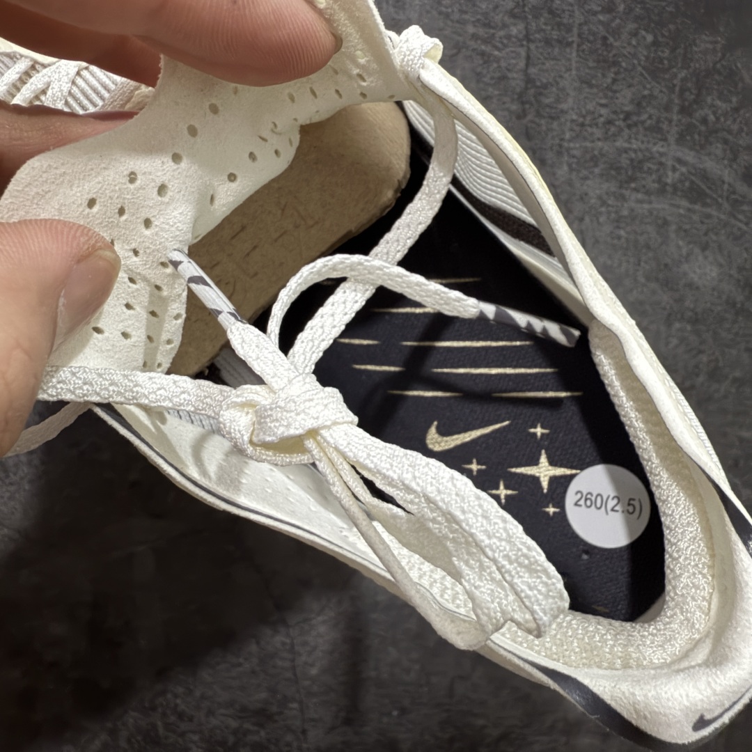 图片[7]-【XE纯原版】Nike ZoomX Vaporfly NEXT%4 减震马拉松跑步鞋 HV6107-100 全掌真碳板 原楦原纸版数据开发  目前市场最强品质 原版购入开发 原版定制网纱鞋面 分体式组合大底 中间层夹心全掌抗扭碳板 下层一次ReactX泡棉 区别市场一体底 超高质检清洁度 一切材质配件均与原版一致 原楦原纸板开发 匹配原版98%以上 完美弧度版型 原厂鞋标 立体反光鞋盒标 高端玩家必推版本 高价零售必推版本 欢迎对比市面任意版本‼️ 这双鞋简直是时尚与科技的完美融合，质感爆棚，搭配超亮眼的银色大勾子，瞬间成为街头焦点。不仅颜值在线，缓震性能更是一绝 不管是日常出街还是慢跑锻炼，都能给双脚极致舒适体验。  码数超全，36- 46 码任你选！别犹豫啦，穿上它，轻松走出潮流范，开启你的时尚运动新旅程 码段：36-46-选品中心