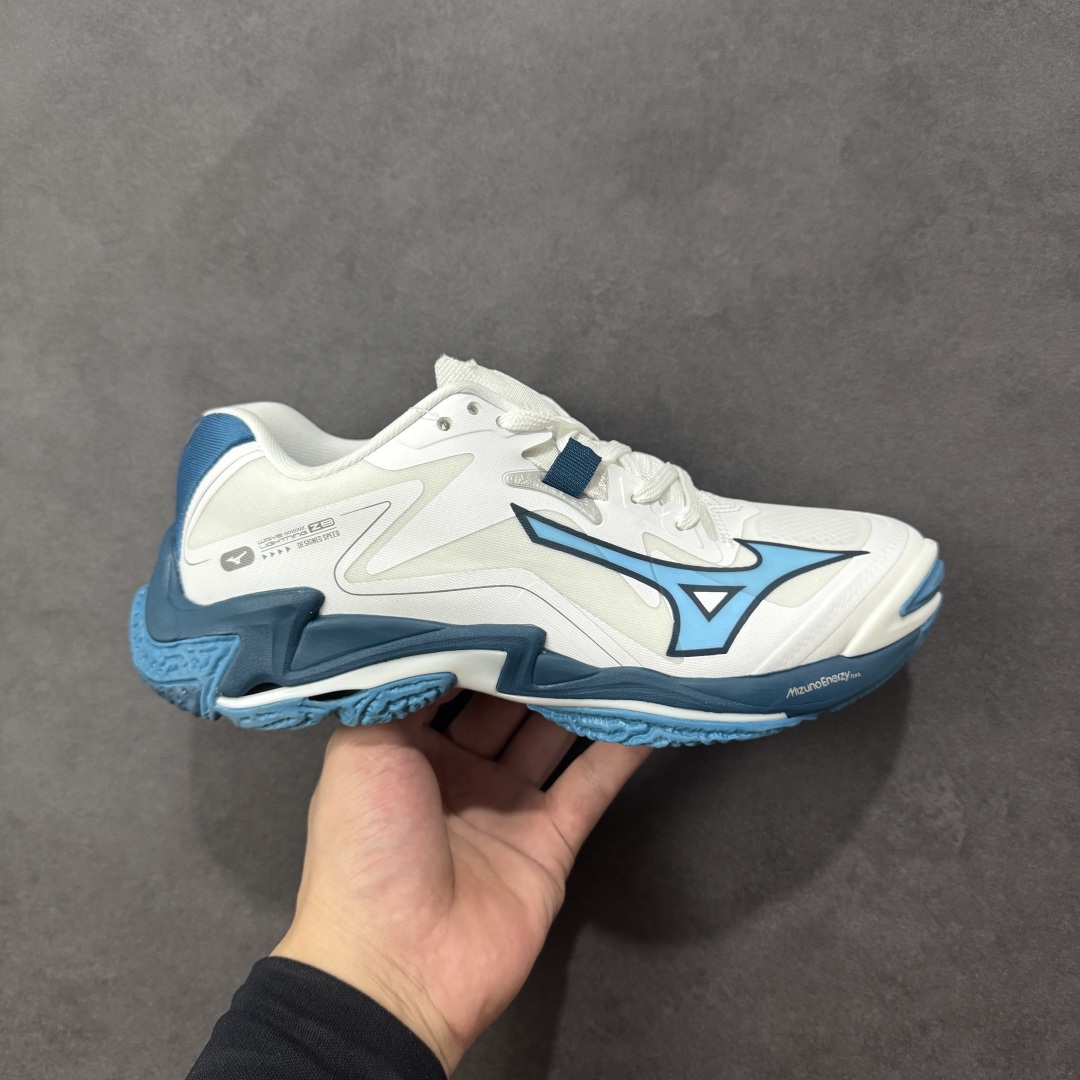 【公司级】美津浓Mizuno Wave Lightning Z8 闪电Z8系列低帮排球羽毛球运动鞋 升级原楦原纸版开发 #采用高频热熔网织布鞋面材质 #后掌wave物理镂空设计 #外置特殊防滑耐磨橡胶大底 货号:V1GA240021 尺码:36 36.5 37.5 38 38.5 39 40 40.5 41 42 42.5 43 44 45 编码:LNH280290-选品中心