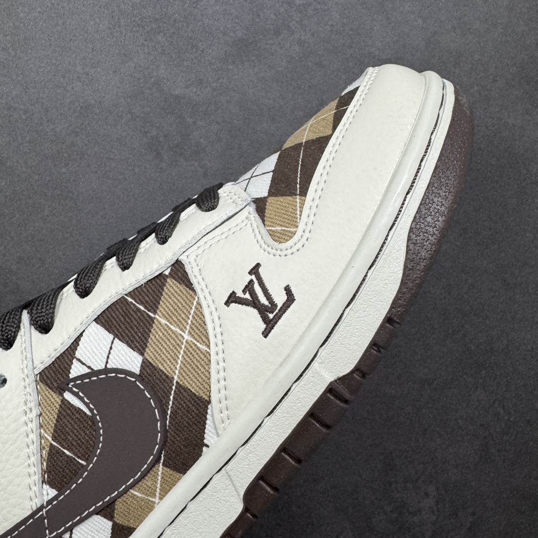图片[5]-【定制版】Nike SB Dunk Low LV联名 白棕网格 高端定制 低帮休闲板鞋 #定制鞋盒 大厂纯原品质出货 超高清洁度 皮料切割干净无任何毛边 细节完美 货号：SC0601-461 尺码：36 36.5 37.5 38 38.5 39 40 40.5 41 42 42.5 43 44 44.5 45-选品中心