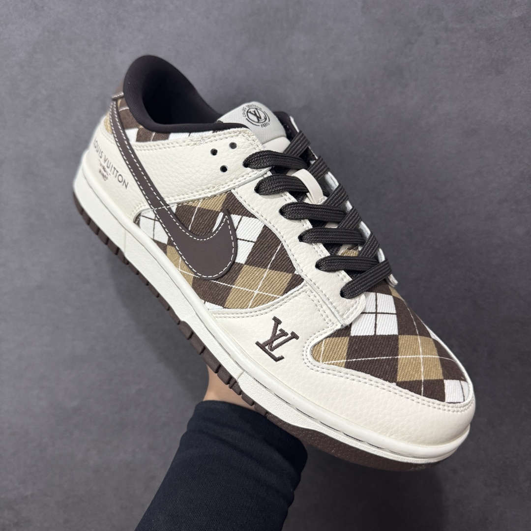 图片[3]-【定制版】Nike SB Dunk Low LV联名 白棕网格 高端定制 低帮休闲板鞋 #定制鞋盒 大厂纯原品质出货 超高清洁度 皮料切割干净无任何毛边 细节完美 货号：SC0601-461 尺码：36 36.5 37.5 38 38.5 39 40 40.5 41 42 42.5 43 44 44.5 45-选品中心