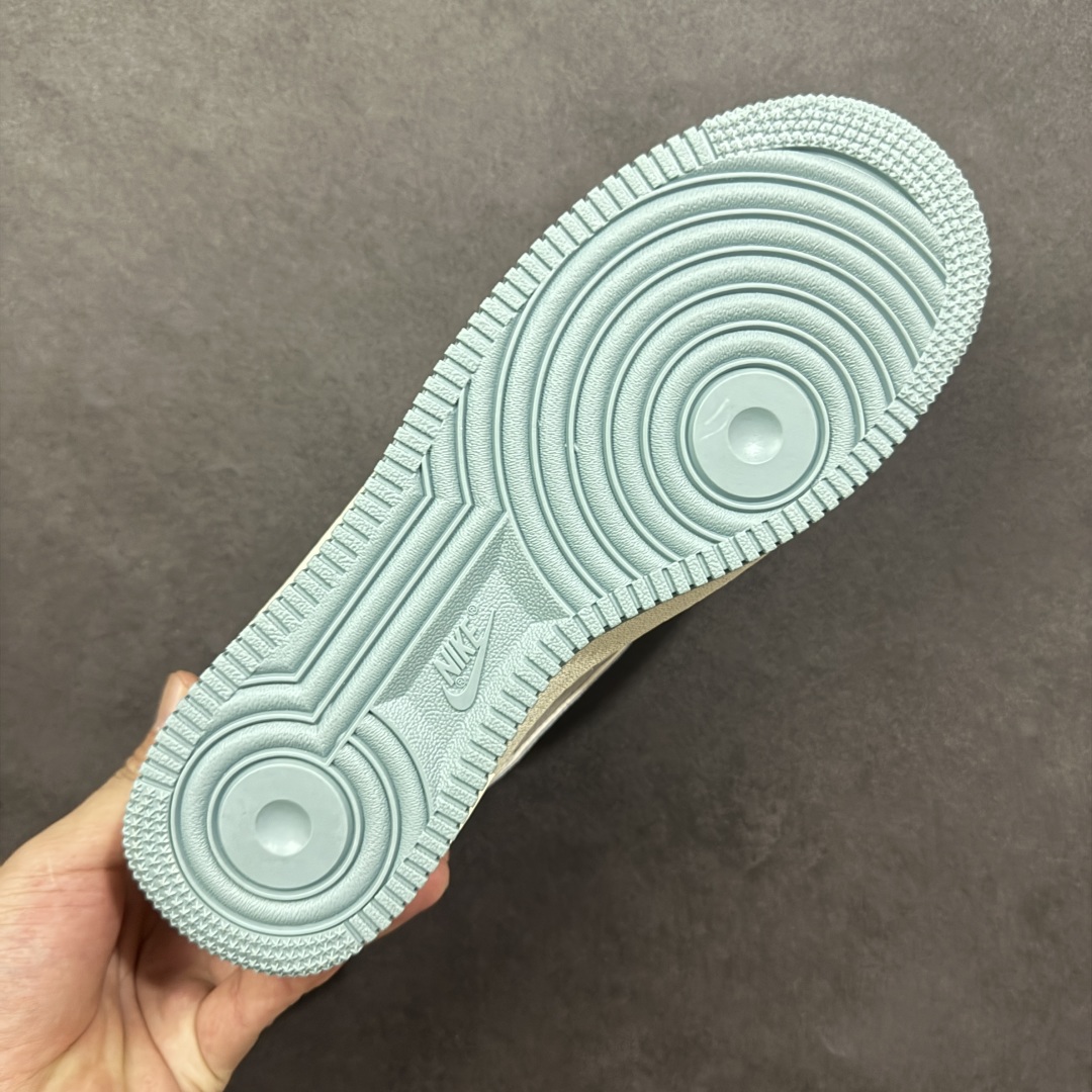 图片[9]-【定制版】Gucci x Nk Air Force 1’07 定制配色 古驰联名 空军一号低帮经典低帮休闲百搭板鞋 YF9511-800 定制鞋盒 大厂流水作业生产 超高清洁度 皮料切割干净无任何毛边 内置蜂窝气垫 细节完美   尺码：36 36.5 37.5 38 38.5 39 40 40.5 41 42 42.5 43 44 44.5 45 编码：HXSB310320-选品中心