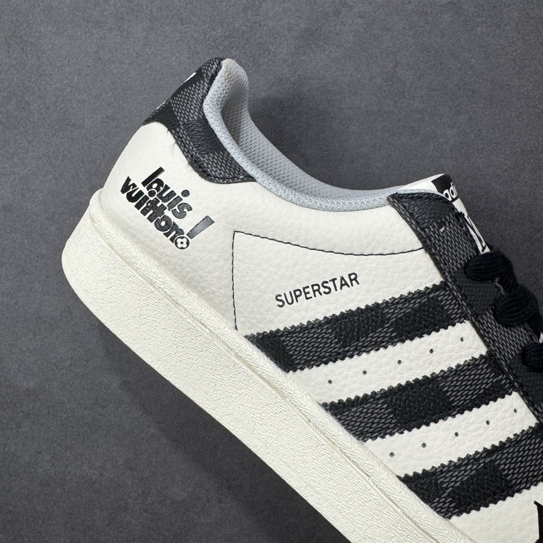 图片[6]-【定制版】Louis Vuitton x Ad Superstar 定制配色 Lv联名 三叶草低帮休闲百搭贝壳头板鞋 QF5806 公司级版本 大厂流水作业生产 超高清洁度 皮料切割干净无任何毛边 细节完美   尺码：36 36.5 37 38 38.5 39 40 40.5 41 42 42.5 43 44 44.5 45 编码：QFB290300-选品中心