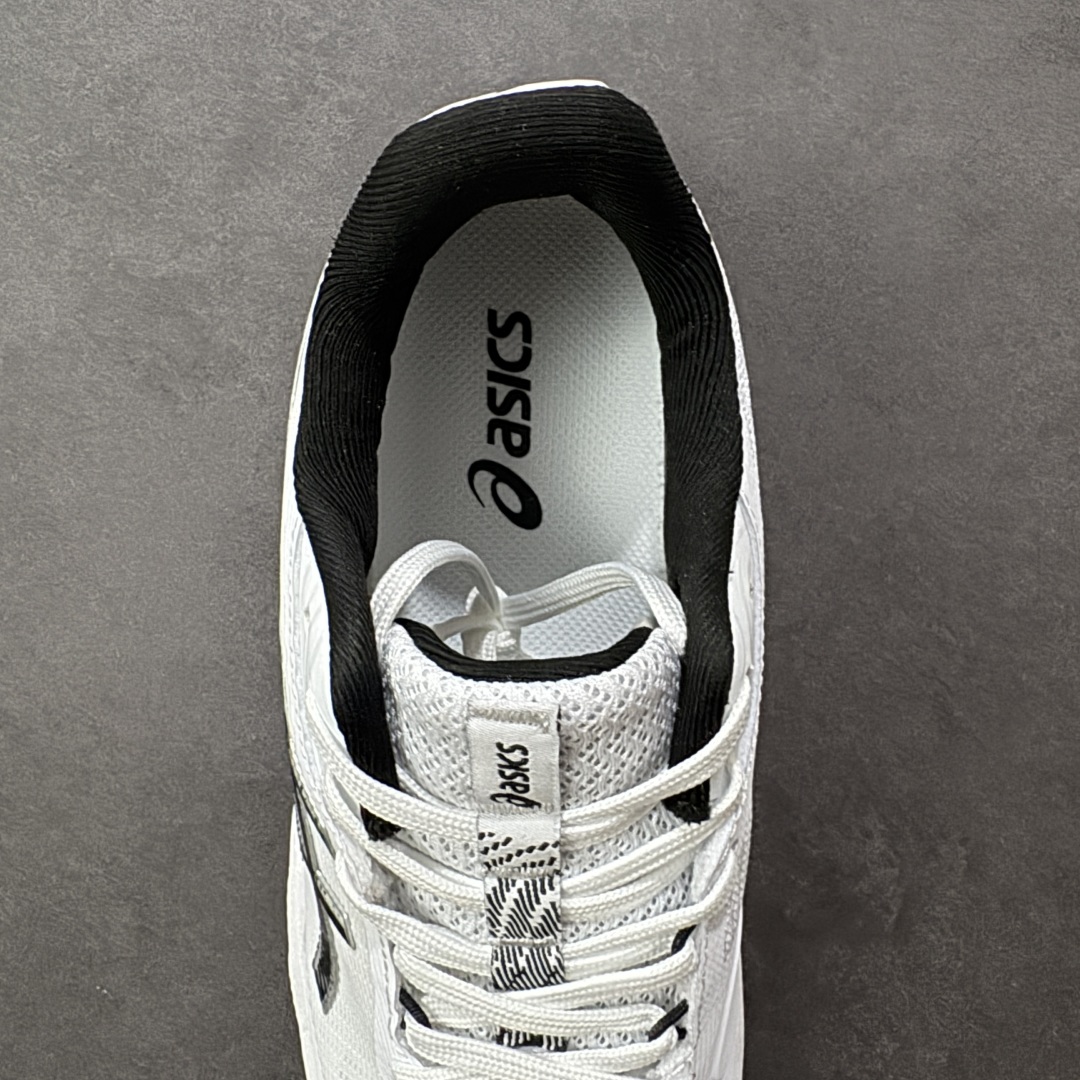 图片[7]-【公司级】亚瑟士Asics NETBURNER BALLISTIC FF 4 舒适百搭简约时尚 低帮 训练鞋 男女款运动跑步鞋 亚瑟士 ASICS GEL-NETBURNER BALLISTIC FF 4 是专为排球运动设计的专业鞋款，2025年8月推出的升级版在性能和舒适性方面均有显著提升。 核心升级亮点了包裹性与透气性：采用无缝柔韧网布鞋面，贴合度提升30%，同时通过动态束带设计实现足弓横向偏移量仅1.8mm，保持运动稳定性。 推进力与抓地力：鞋底纹路结合Precision Sole与X-Guidance设计，多方向抓地力提升25%，尤其在转折和加速场景中表现更优。 中底技术：FlyteFoam材质实现落地回弹率提升18%，配合SpeedTruss结构增强横向移动稳定性，适合快速移动场景。 适用场景点适合追求快速移动、多方向切换的排球运动员，尤其推荐给需要横向移动稳定性支撑的球员。 尺码： 36-45含半码 编码： AMB250260-选品中心