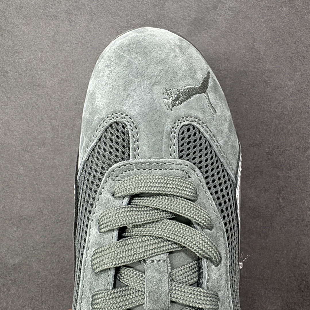 图片[8]-【公司级】PUMA Speedcat 彪马 低帮 碳灰银 男女同款 防滑耐磨低邦训练鞋生活休闲鞋赛车鞋 鞋型是Puma联合赛车运动品牌Sparcoh专为专业赛车手而打造，流线型的灰色翻毛皮鞋面低调却不失质感台。侧面银色LLogo加上灰色的烫金Puma字样以及鞋舌碳灰色Puman字样及Logo，让灰色的鞋子显得不那么单调，鞋头彪马Logo以碳灰色呈现，鞋底平坦，采用轮胎纹路设计，防滑耐磨。 货号：403902-02 尺码：35.5-45带半码 编码：LNHB190200-选品中心