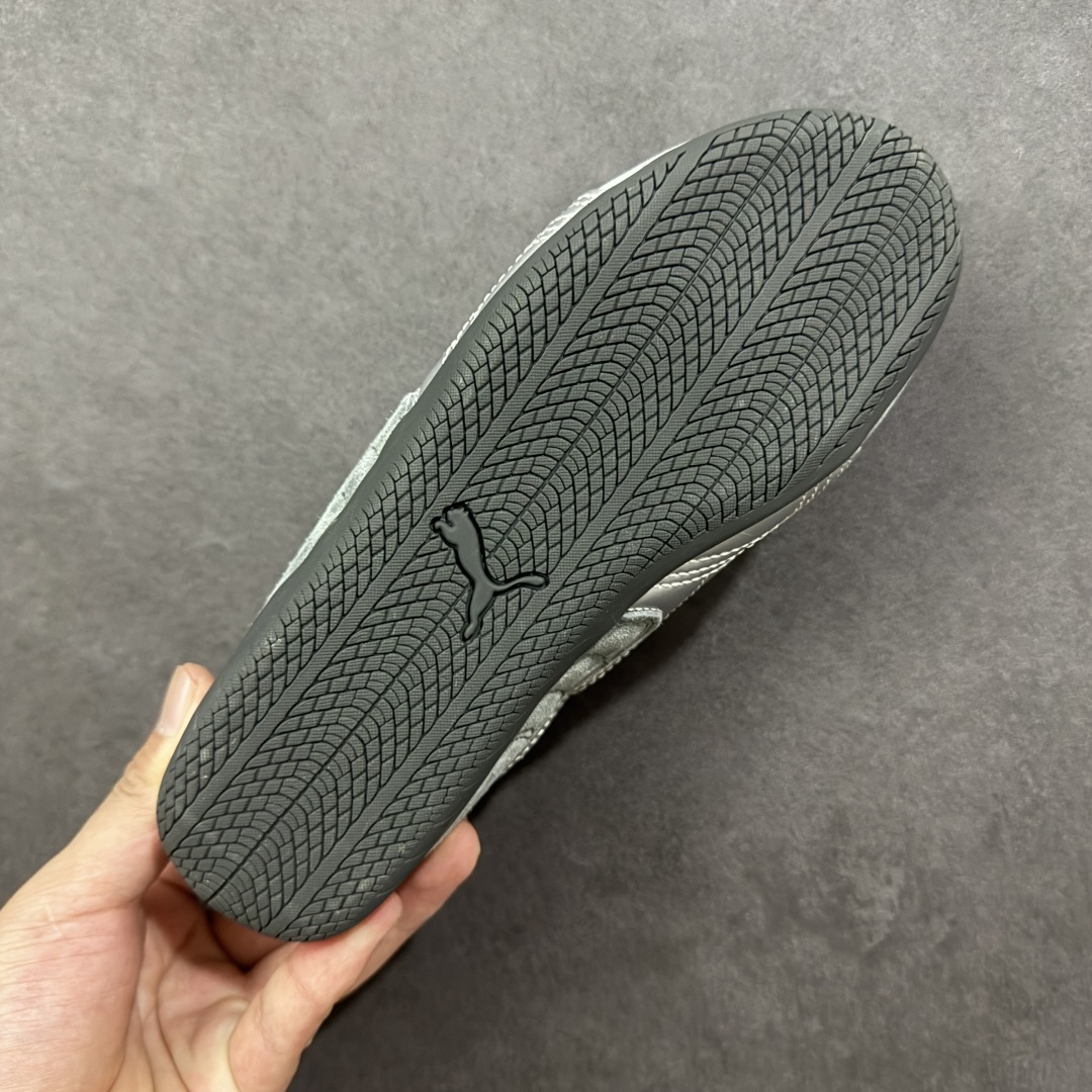 图片[9]-【公司级】PUMA Speedcat 彪马 低帮 碳灰银 男女同款 防滑耐磨低邦训练鞋生活休闲鞋赛车鞋 鞋型是Puma联合赛车运动品牌Sparcoh专为专业赛车手而打造，流线型的灰色翻毛皮鞋面低调却不失质感台。侧面银色LLogo加上灰色的烫金Puma字样以及鞋舌碳灰色Puman字样及Logo，让灰色的鞋子显得不那么单调，鞋头彪马Logo以碳灰色呈现，鞋底平坦，采用轮胎纹路设计，防滑耐磨。 货号：403902-02 尺码：35.5-45带半码 编码：LNHB190200-选品中心